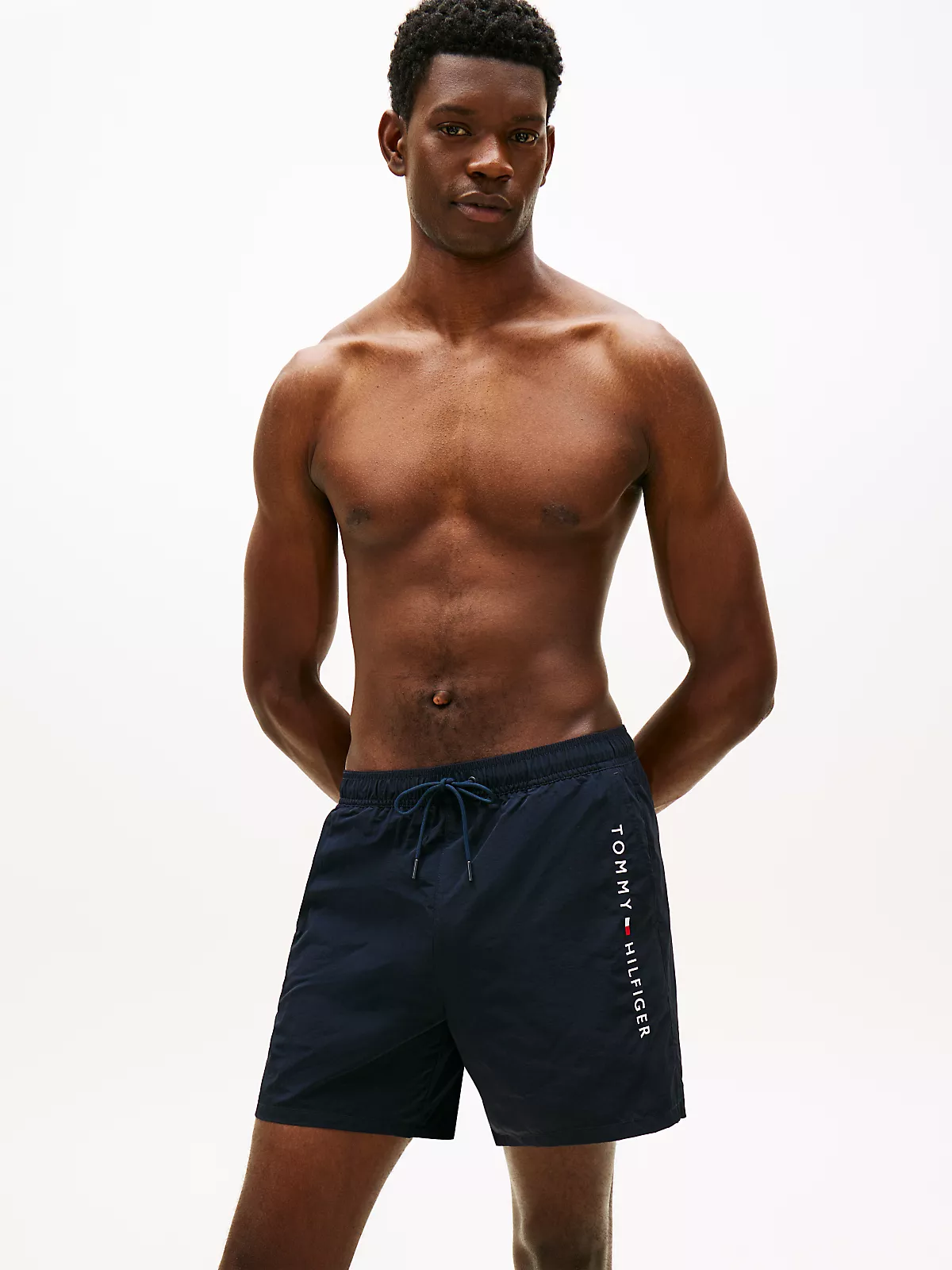 Tommy Hilfiger Tommy Hilfiger Erkek Beli Lastikli Bağlamalı Kısa Boy Lacivert Deniz Şortu UM0UM03748-DW5
