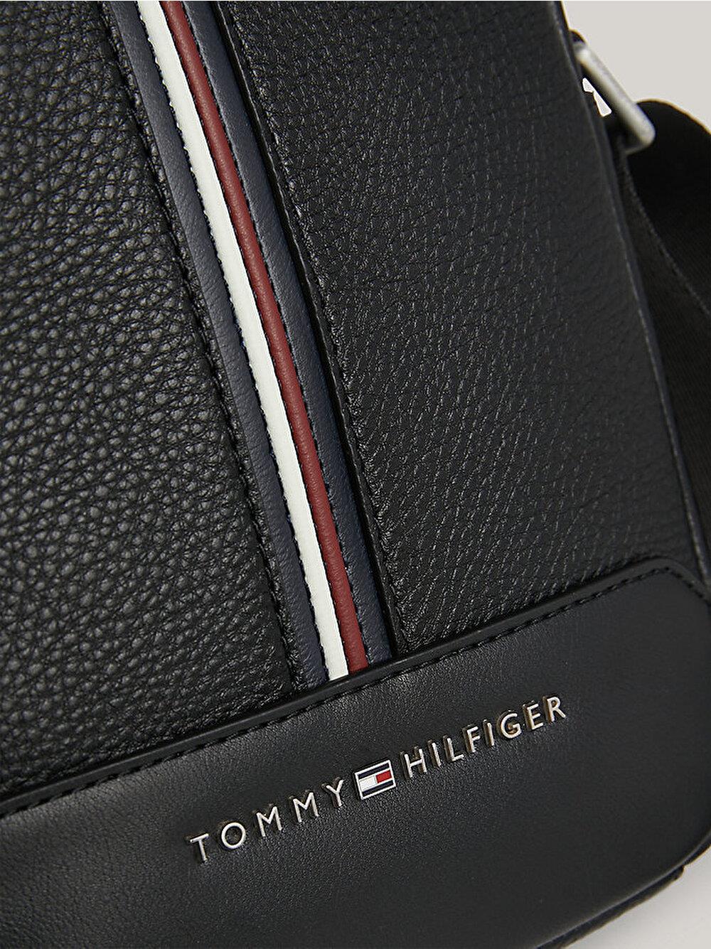 Tommy Hilfiger Tommy Hilfiger Erkek Deri Marka Logolu Fermuarlı Günlük Kullanım Siyah Omuz Çantası AM0AM11837-BDS