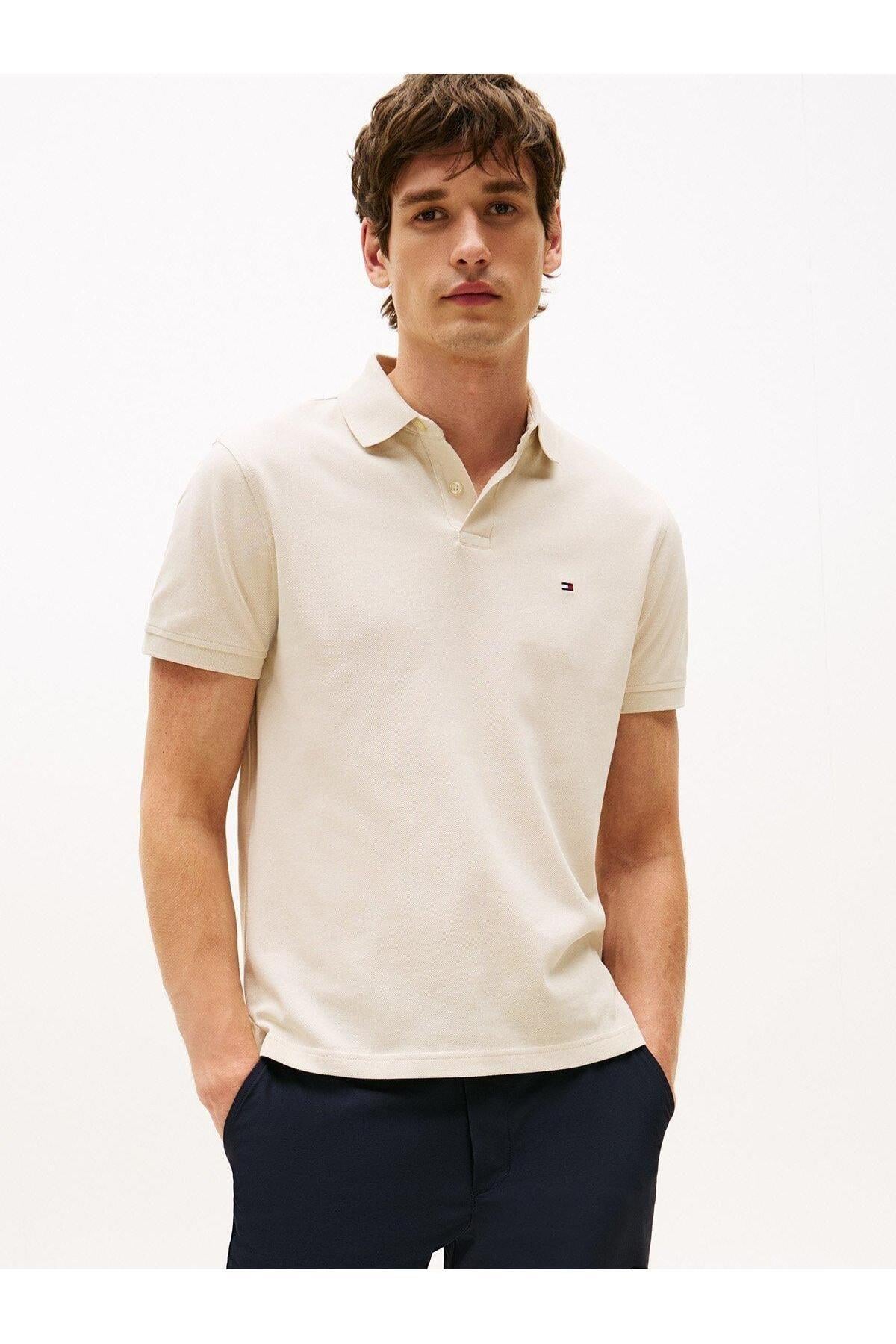 TOMMY HILFIGER Tommy Hilfiger Erkek Dokuma Polo Yaka Kısa Kol Günlük Bej Polo Yaka T-Shirt MW0MW17770-ACG