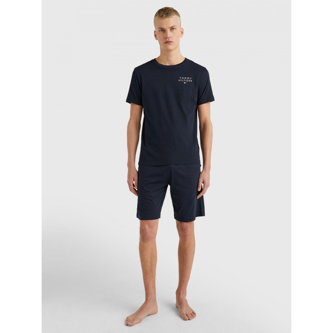 Tommy Hilfiger Tommy Hilfiger Erkek Dokuma Kumaş Kısa Kol Düz Model Lacivert T-Shirt UM0UM02916-DW5