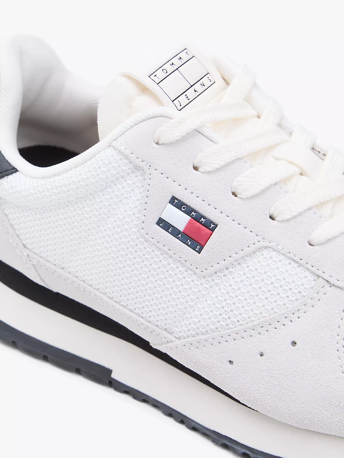 Tommy Hilfiger Tommy Hilfiger Erkek Düşük Bilekli Deri Detaylı Nefes Alabilen Tasarımlı Beyaz Sneaker EM0EM01690-0K9