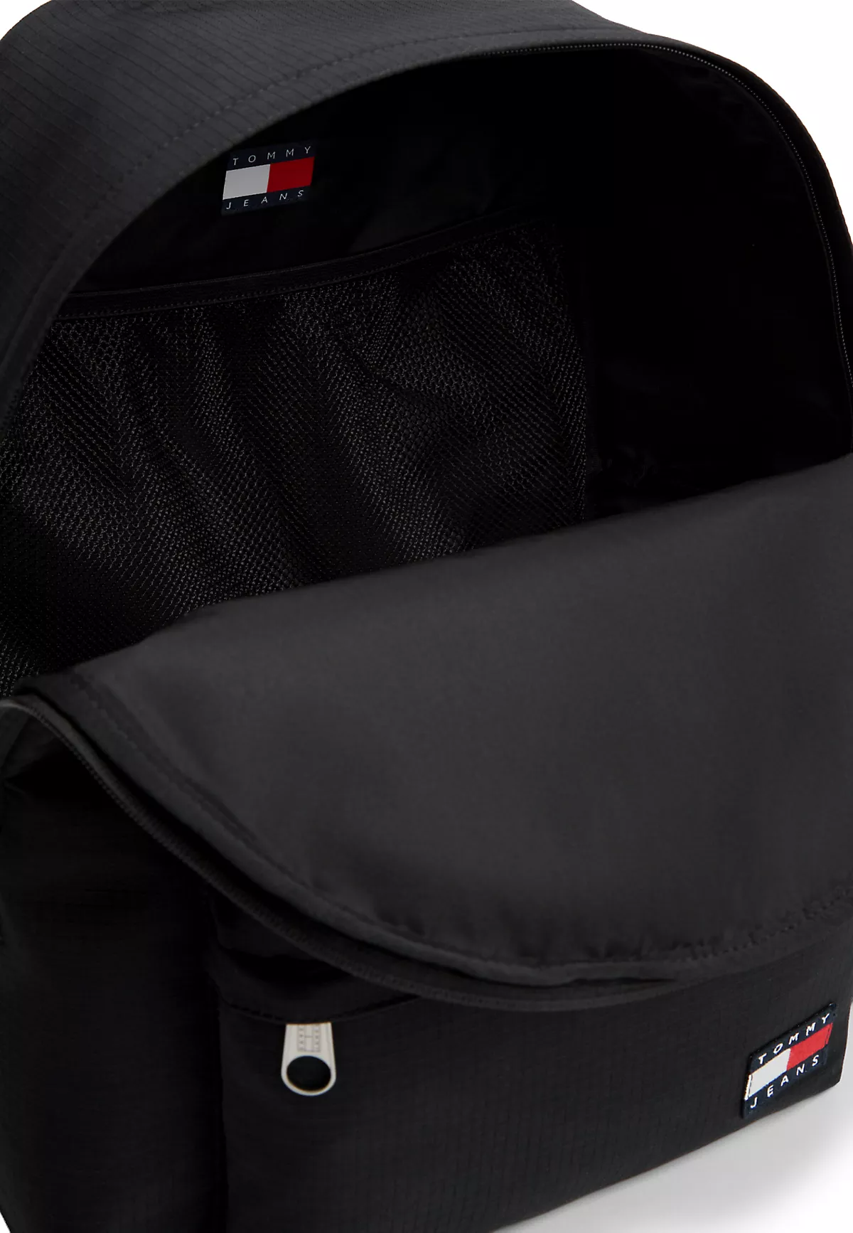 Tommy Hilfiger Tommy Hilfiger Erkek Geniş İç Hacimli Fermuarlı Ön Bölmeli Bayrak Logo Detaylı Siyah Sırt Çantası AM0AM14210-BDS