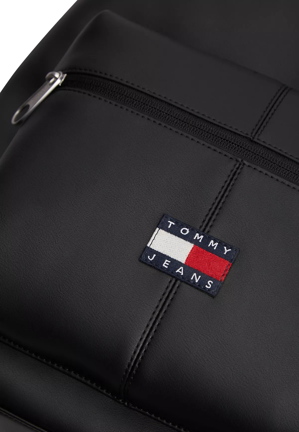 Tommy Hilfiger Tommy Hilfiger Erkek Küçük Bölme Fermuar Kapama Deri Sırt Askılı Siyah Sırt Çantası AM0AM14290-BDS