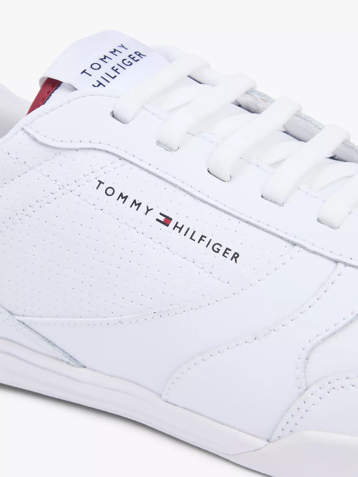 Tommy Hilfiger Tommy Hilfiger Erkek Logo Etiketli Dikiş Detaylı Deri Beyaz Sneaker FM0FM05827-YBS