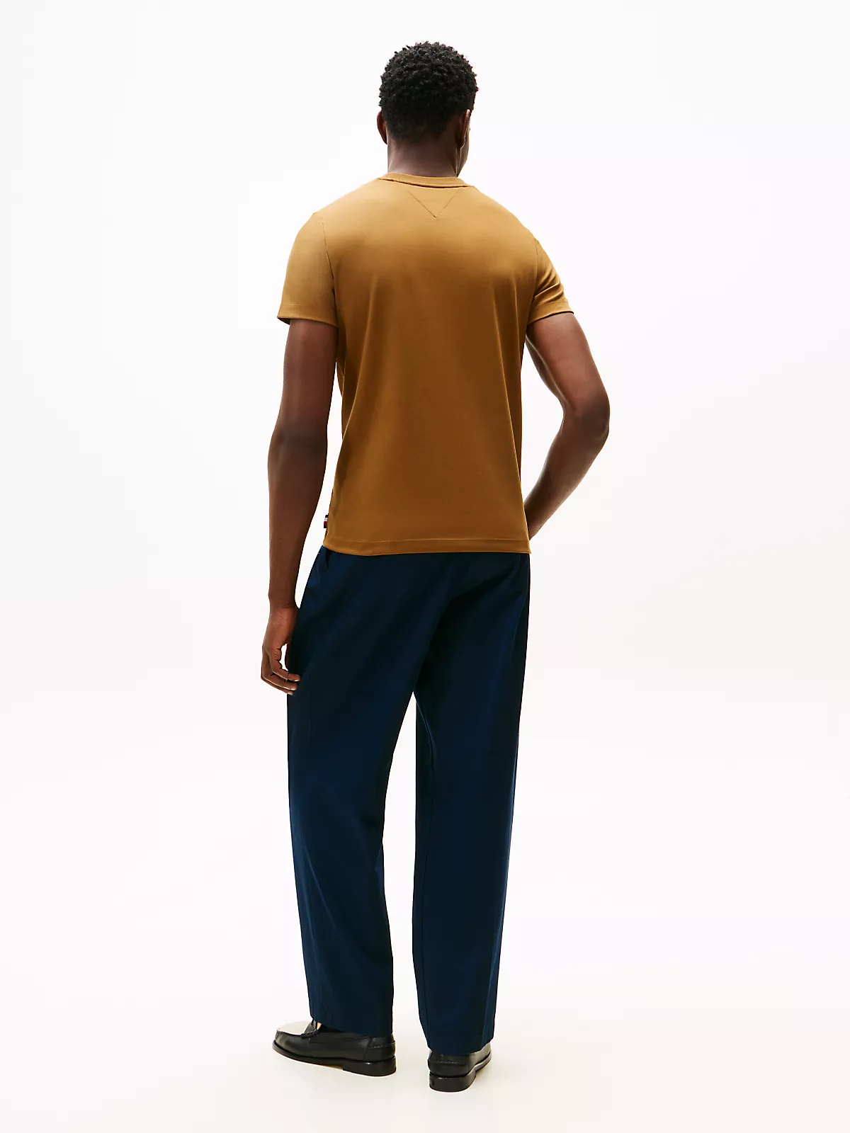 Tommy Hilfiger Tommy Hilfiger Erkek Marka Logolu Pamuklu Günlük Kullanım Kahverengi T-Shirt MW0MW33202-GWP