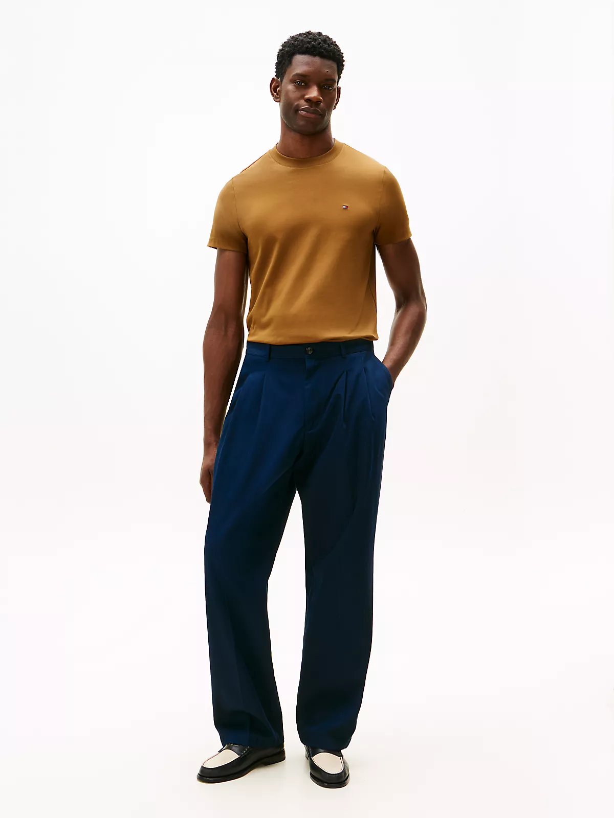 Tommy Hilfiger Tommy Hilfiger Erkek Marka Logolu Pamuklu Günlük Kullanım Kahverengi T-Shirt MW0MW33202-GWP