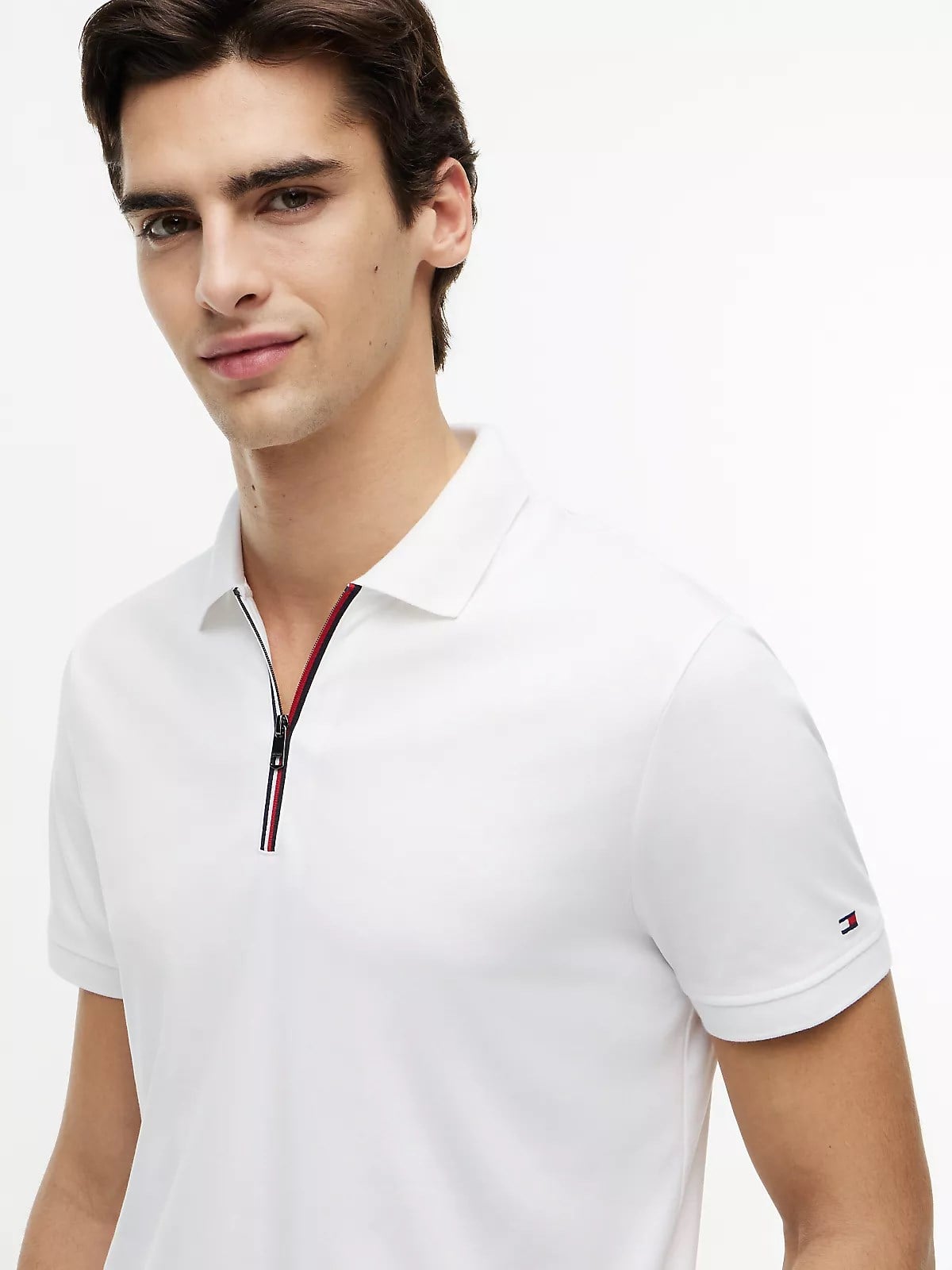 Tommy Hilfiger Tommy Hilfiger Erkek Normal Kalıp Kolu Bayrak Logolu Pamuklu Yarım Fermuarlı Kısa Kollu Beyaz Polo Yaka T-Shirt MW0MW43269-YBR