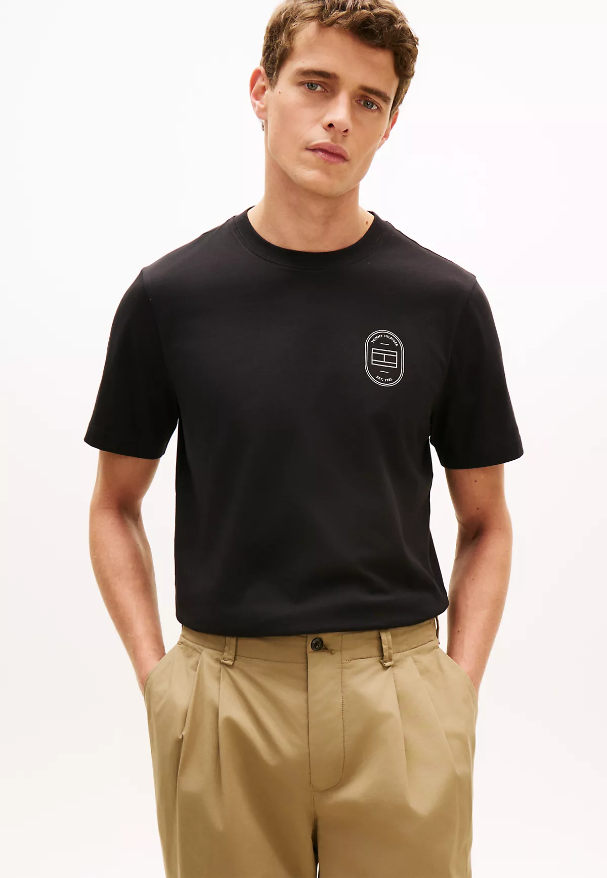 Tommy Hilfiger Tommy Hilfiger Erkek Normal Kesim Yuvarlak Yakalı Pamuklu Kısa Kollu Siyah T-Shirt MW0MW42364-BDS
