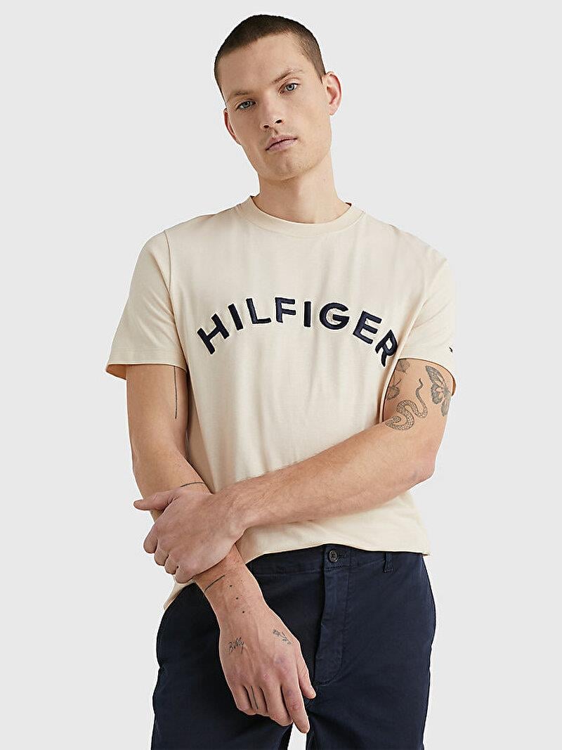 Tommy Hilfiger Tommy Hilfiger Erkek Pamuklu Yuvarlak Yaka Marka Logolu Bej T-Shirt MW0MW30055-AF6