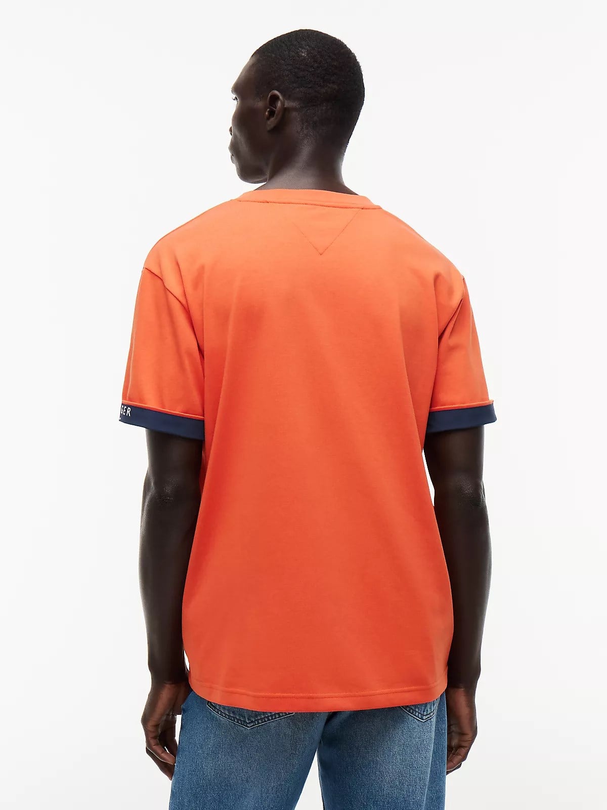 Tommy Hilfiger Tommy Hilfiger Erkek Rahat Kalıp Pamuklu Yuvarlak Yakalı Bayrak Logo Etiketli Kısa Kollu Turuncu T-Shirt MW0MW43203-SCX