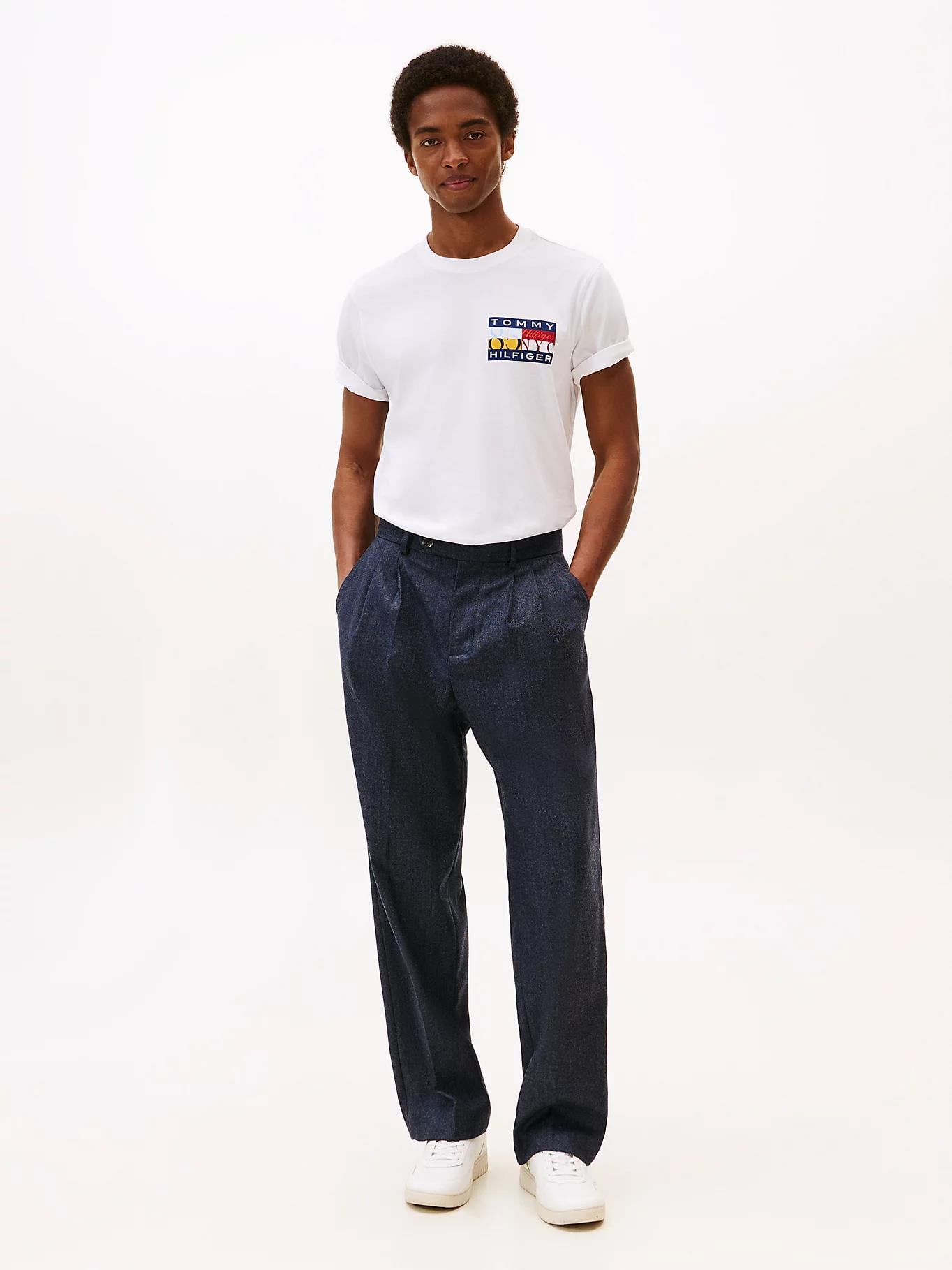 Tommy Hilfiger Tommy Hilfiger Erkek Rahat Kalıp Renk Bloklu Yuvarlak Yakalı %100 Pamuklu Kısa Kollu Beyaz T-Shirt MW0MW40006-YBR