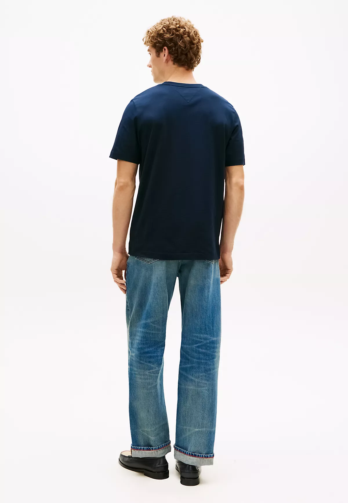 Tommy Hilfiger Tommy Hilfiger Erkek Regular Fit Yuvarlak Yakalı Logo Desenli Pamuklu Kısa Kollu Lacivert T-Shirt MW0MW42363-DW5