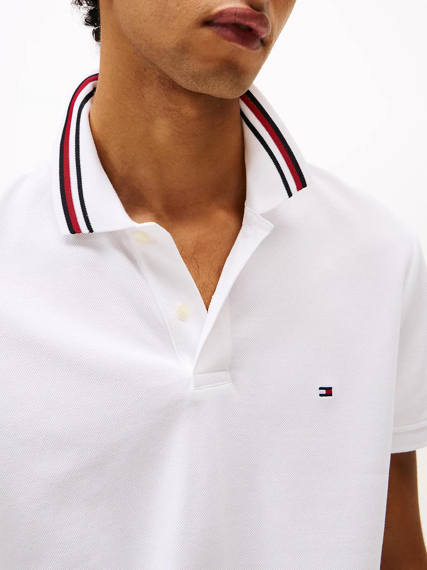 TOMMY HILFIGER Tommy Hilfiger Erkek Regular Fit Yakası Şerit Çizgi Detaylı Kısa Kollu Pamuklu Beyaz Polo Yaka T-Shirt MW0MW38484-YBR