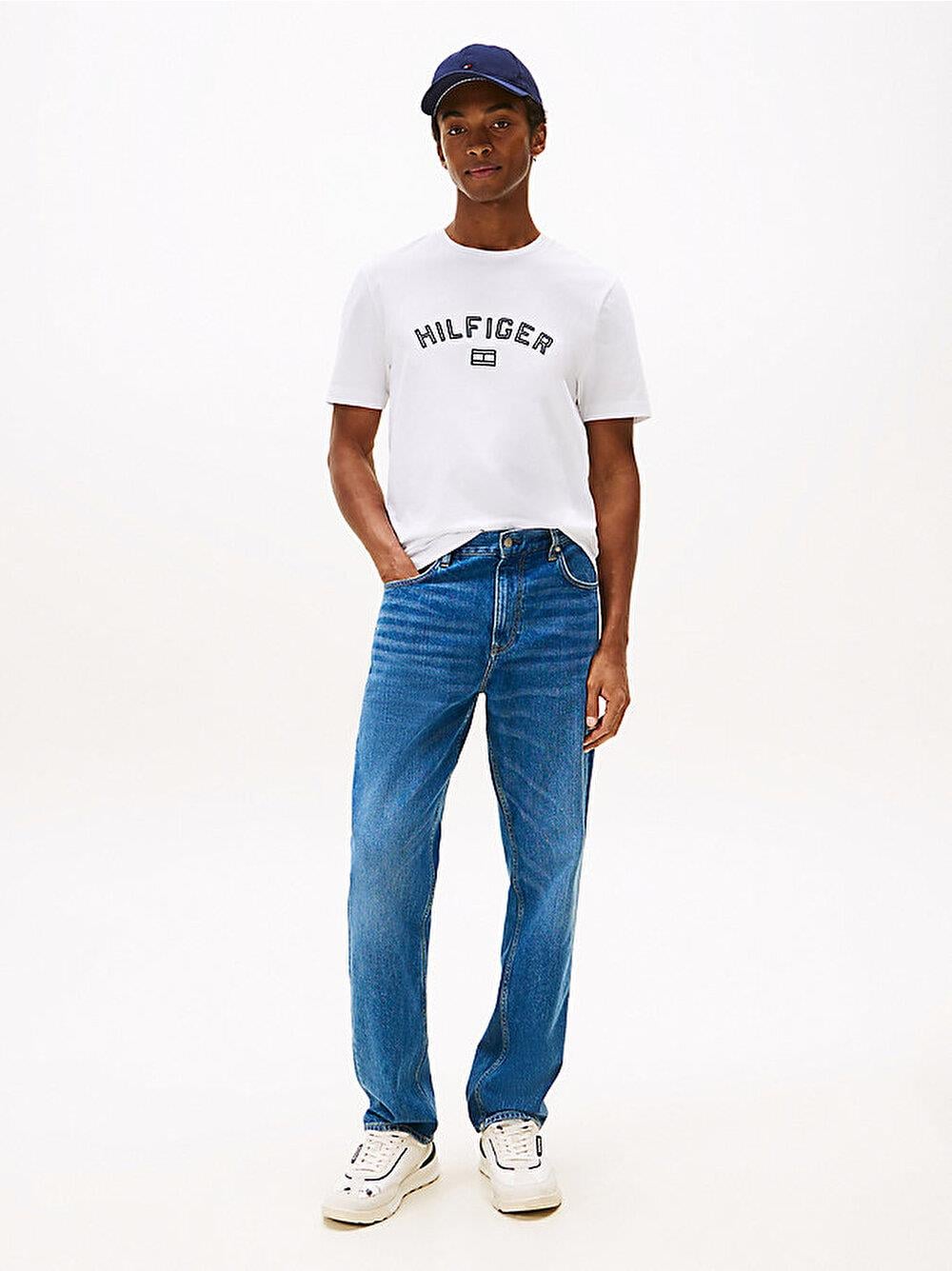 TOMMY HILFIGER Tommy Hilfiger Erkek Regular Fit Pamuklu Logo Baskılı Pamuklu Yuvarlak Yakalı Kısa Kollu Beyaz T-Shirt MW0MW39357-YBR