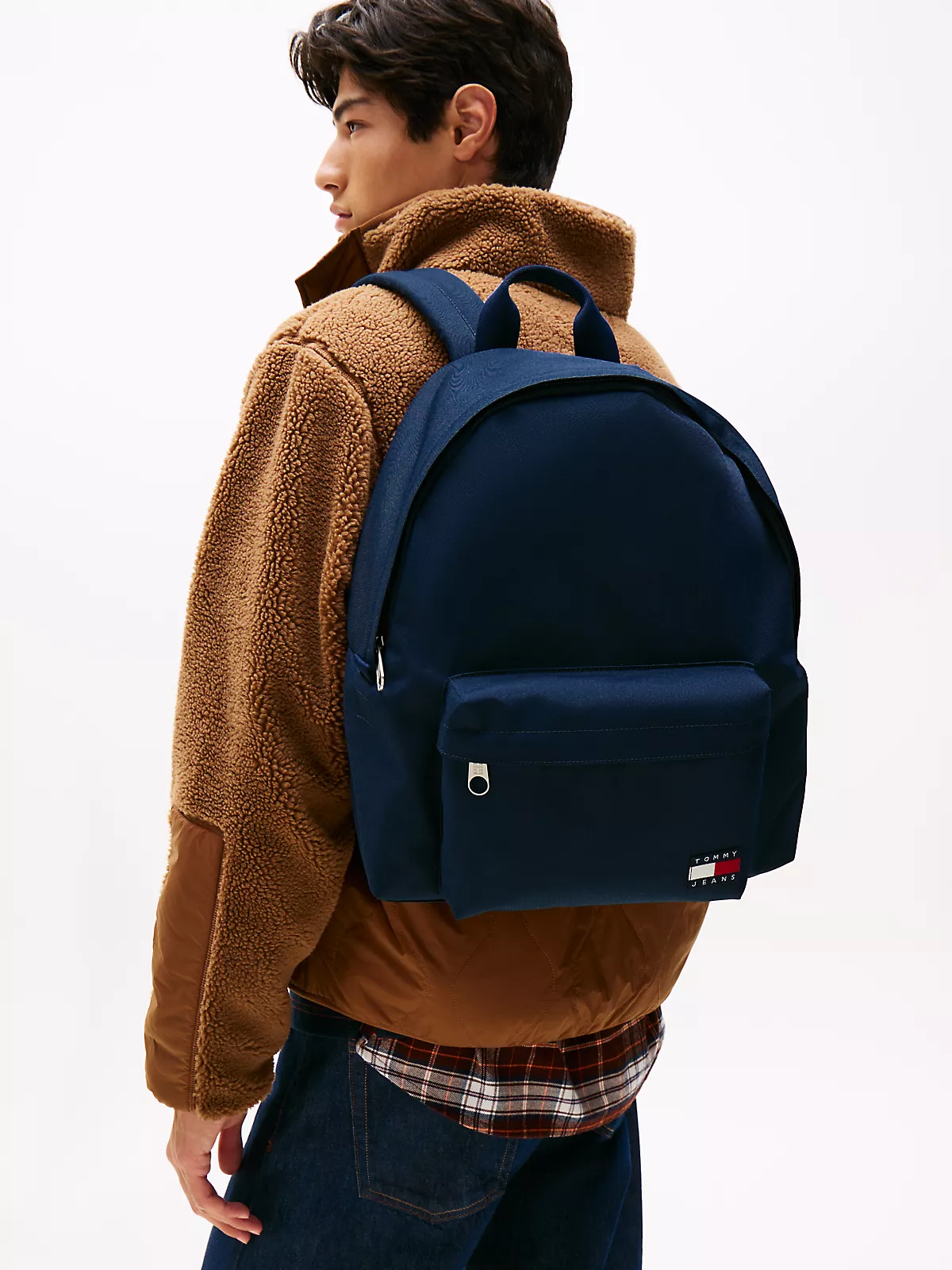 Tommy Hilfiger Tommy Hilfiger Erkek Sırt Askılı Marka Logolu Fermuar Kapamalı Lacivert Sırt Çantası AM0AM13726-C1G