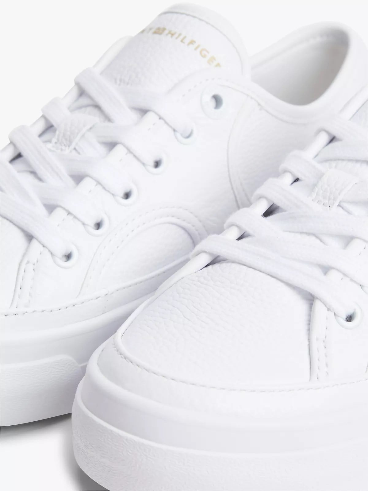 Tommy Hilfiger Tommy Hilfiger Kadın Bağcıklı Rahat Taban Logo Detaylı Deri Günlük Beyaz Sneaker FW0FW09393-YBS