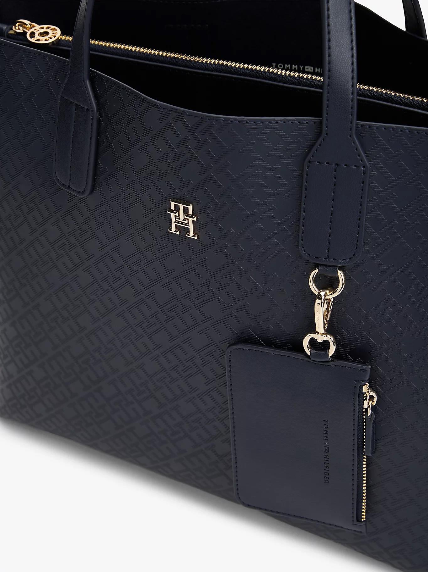 TOMMY HILFIGER Tommy Hilfiger Kadın Deri İç Bölmeli Küçük Cüzdan Aksesuarlı Lacivert Omuz Çantası AW0AW17174-DW6