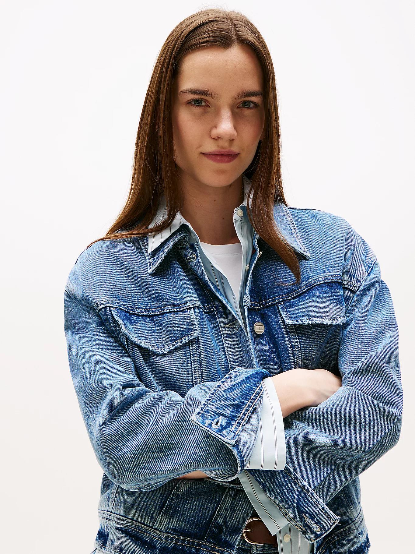 TOMMY HILFIGER Tommy Hilfiger Kadın Denim Kumaş Göğüste Cep Detay Düğme Kapama Uzun Kol Denim Ceket WW0WW46485-1A5