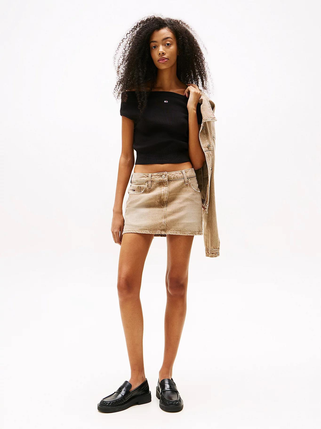 TOMMY HILFIGER Tommy Hilfiger Kadın Dokuma Kumaş Omzu Açık Beli Lastikli Çizgili Crop Siyah Bluz DW0DW20252-BDS