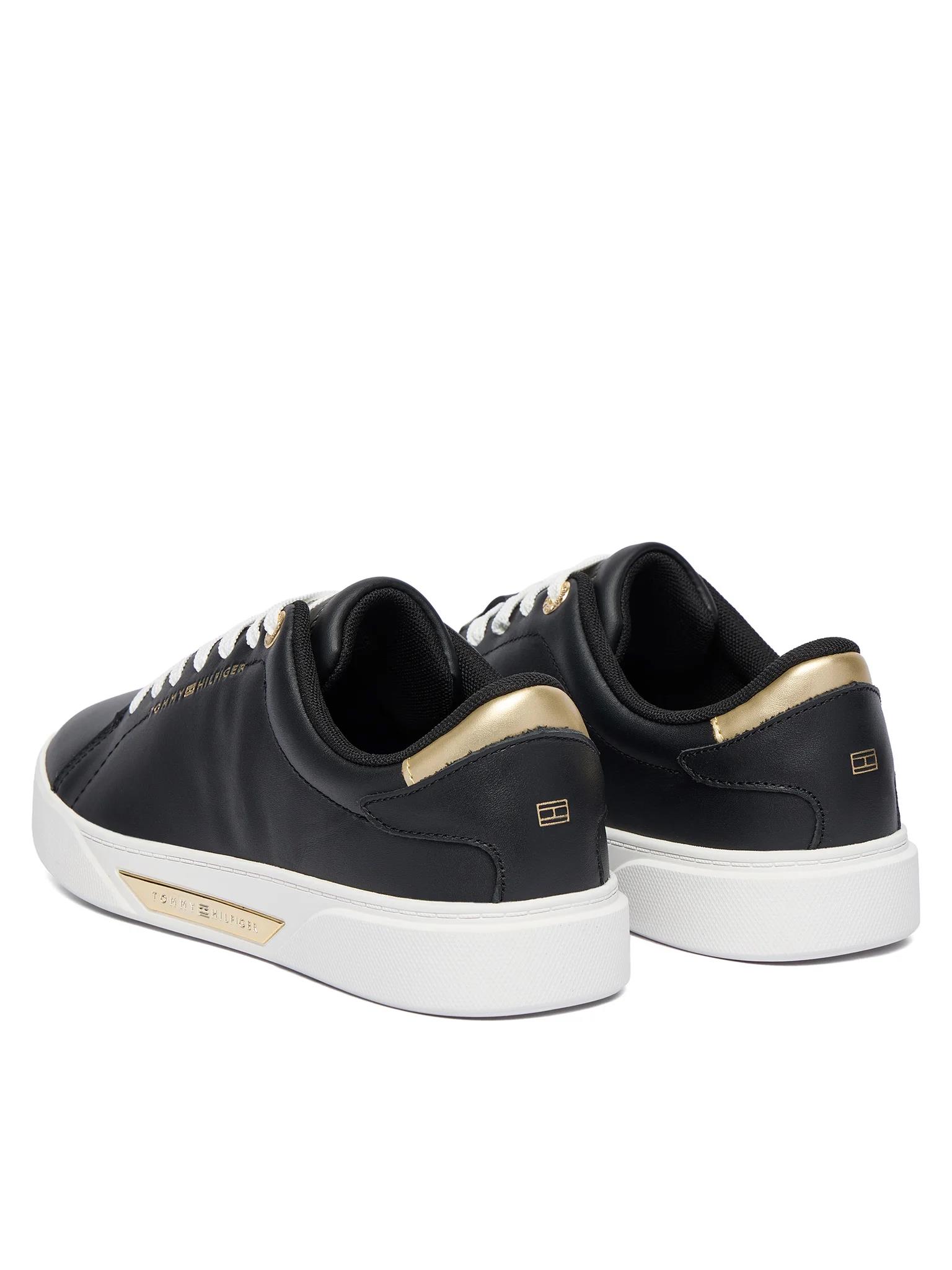 Tommy Hilfiger Tommy Hilfiger Kadın Düşük Bilekli Metalik Detaylı Deri Siyah Sneaker FW0FW09019-BDS