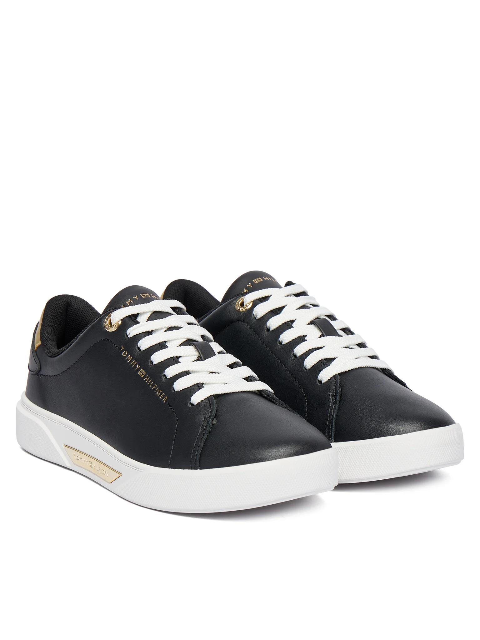 Tommy Hilfiger Tommy Hilfiger Kadın Düşük Bilekli Metalik Detaylı Deri Siyah Sneaker FW0FW09019-BDS