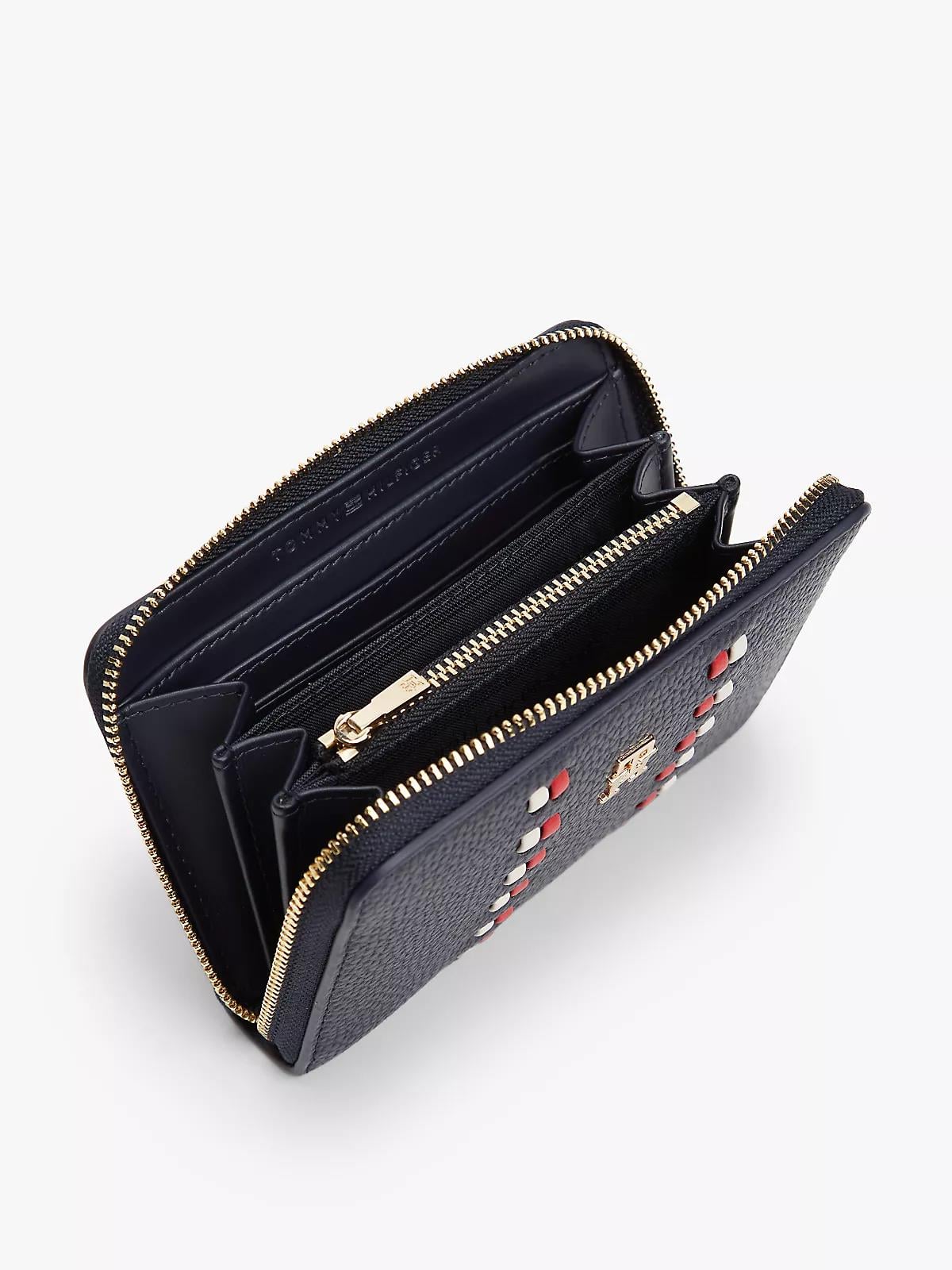 Tommy Hilfiger Tommy Hilfiger Kadın Fermuarlı Bozuk Para Bölmeli Çakıl Taşı Desenli Lacivert Cüzdan AW0AW18132-DW6