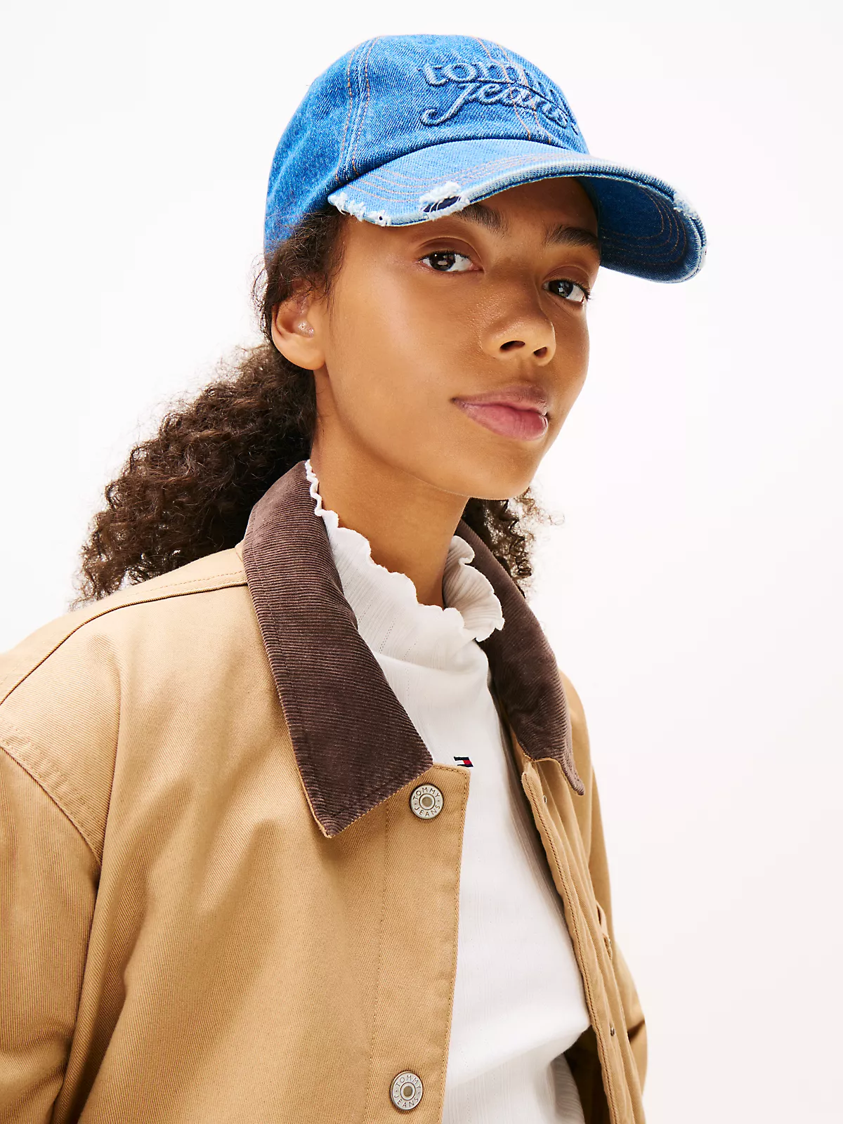 Tommy Hilfiger Tommy Hilfiger Kadın Logo Kabartmalı Ayarlanabilir Tokalı Pamuklu Denim Lacivert Spor Şapka AW0AW18094-1A7