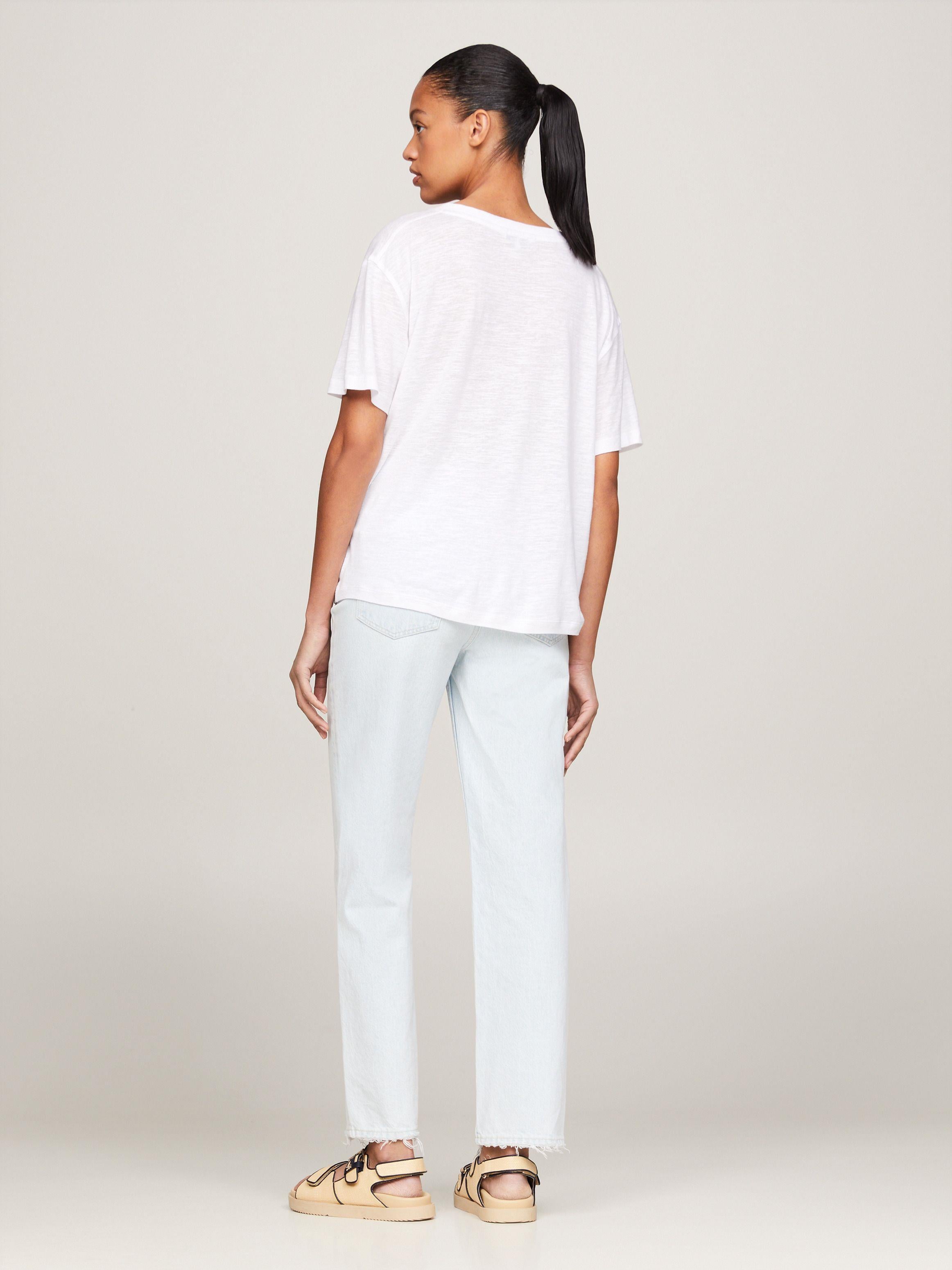 Tommy Hilfiger Tommy Hilfiger Kadın Marka Logolu V Yaka Kısa Kollu Beyaz T-Shirt WW0WW41198-YCF