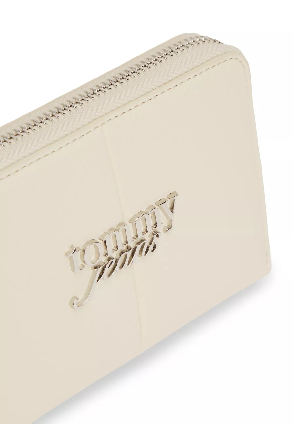 Tommy Hilfiger Tommy Hilfiger Kadın Metalik Logo Kabartmalı Fermuarlı Kart Bölmeli Bej Cüzdan AW0AW18446-ACG