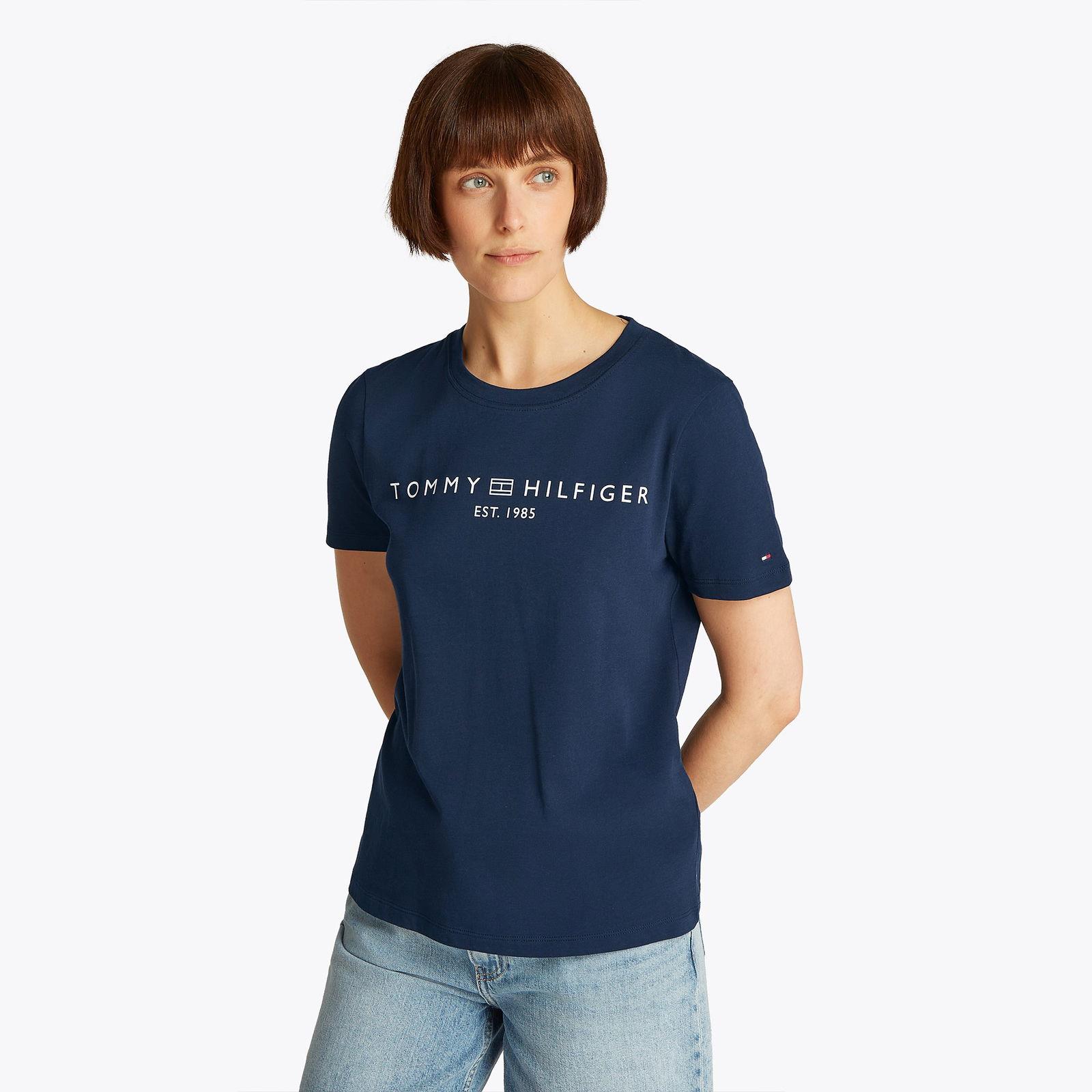 TOMMY HILFIGER Tommy Hilfiger Kadın Saf Pamuklu Yuvarlak Yaka Göğüste Logolu Kısa Kollu Lacivert Bluz WW0WW40276-C1G