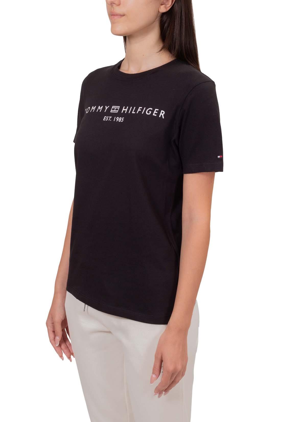 TOMMY HILFIGER Tommy Hilfiger Kadın Saf Pamuklu Yuvarlak Yaka Göğüste Logolu Kısa Kollu Siyah Bluz WW0WW40276-BDS
