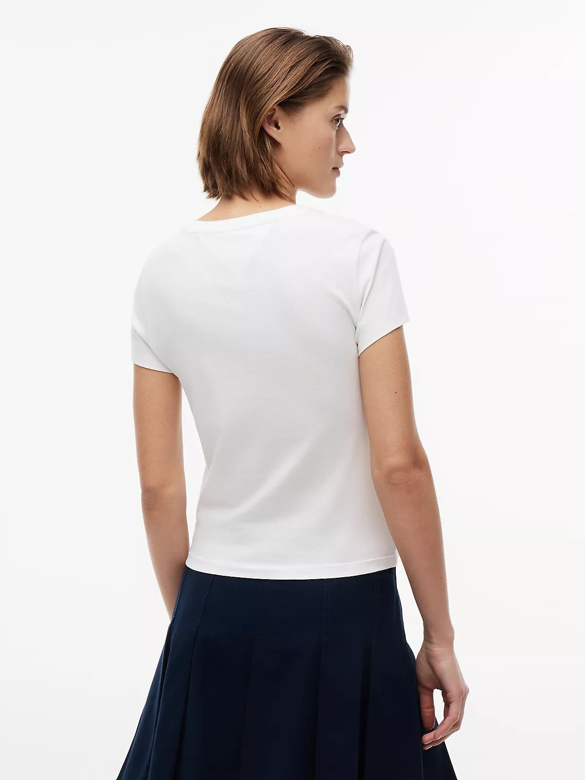 Tommy Hilfiger Tommy Hilfiger Kadın Slim Fit Yuvarlak Yakalı Pamuklu Logo İmzalı Kısa Kollu Ekru T-Shirt DW0DW23479-YBL