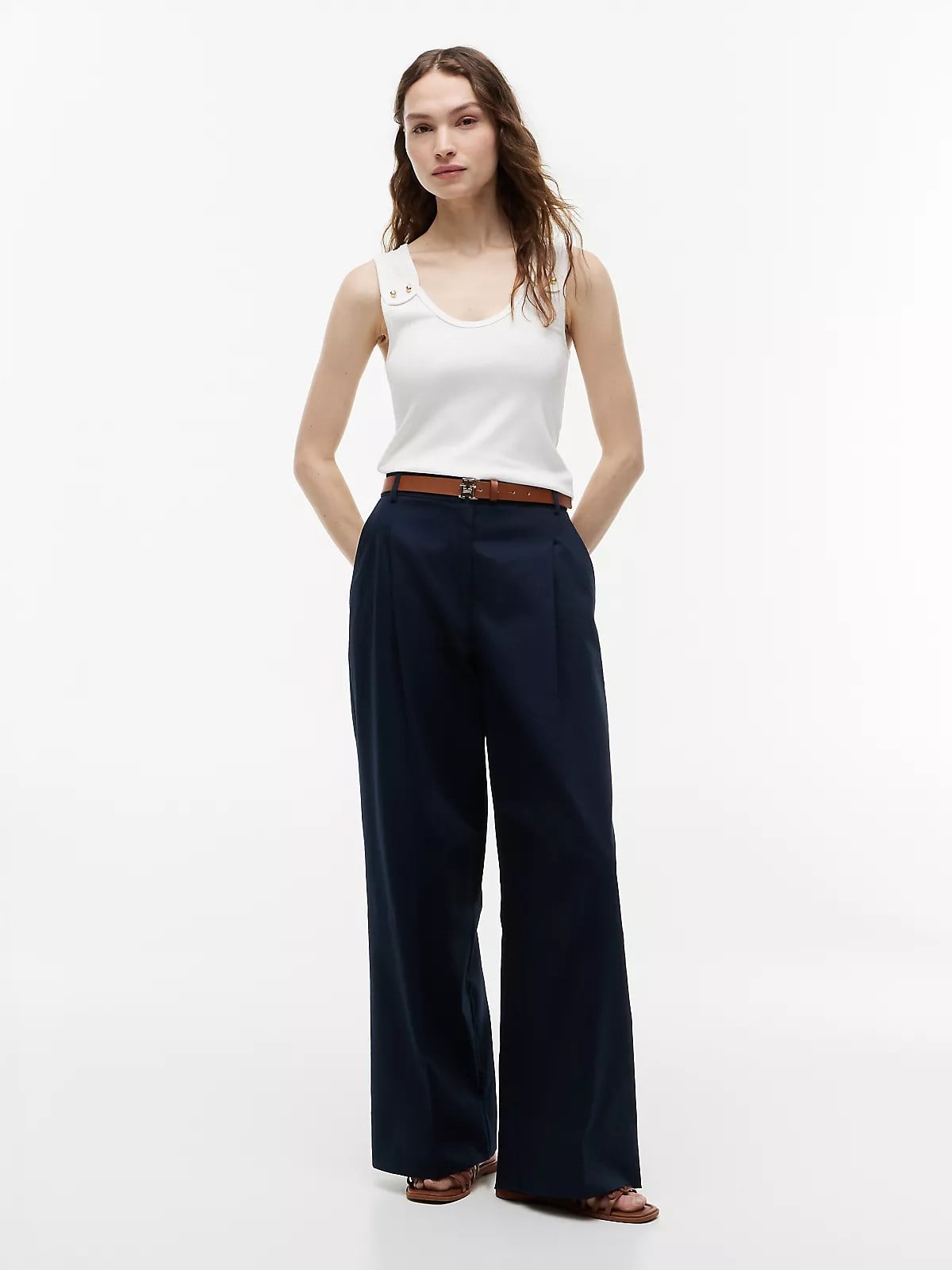 Tommy Hilfiger Tommy Hilfiger Kadın Slim Fit Yuvarlak Yaka Çizgili Kalın Askı Beyaz T-Shirt WW0WW52112-YBL