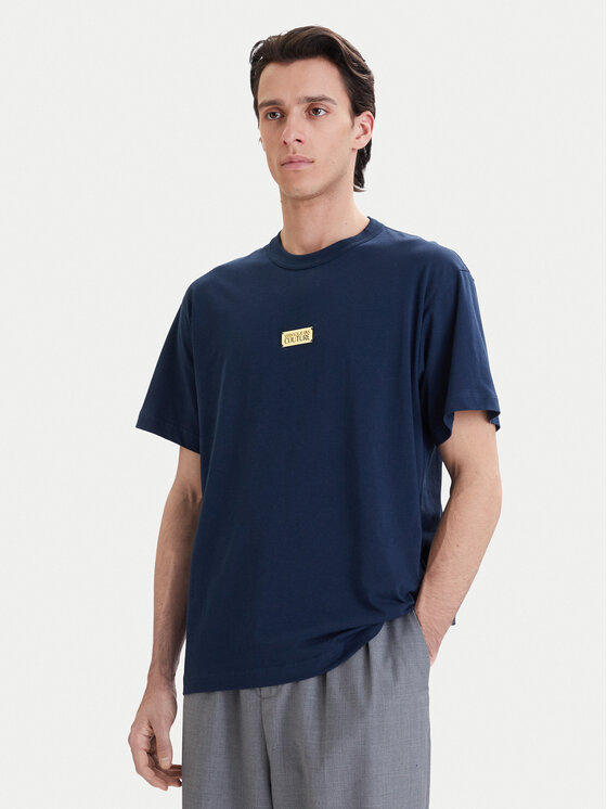 Versace Versace Erkek Metalik Logo Desenli Normal Kalıp Yuvarlak Yakalı Pamuklu Kısa Kollu Mavi-Gold T-Shirt 80GAHT05 CJ00T-G83