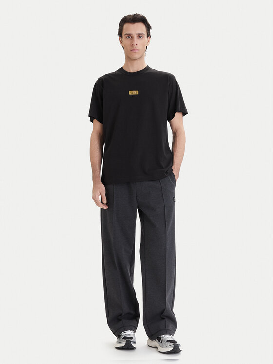 Versace Versace Erkek Metalik Logo Desenli Normal Kalıp Yuvarlak Yakalı Pamuklu Kısa Kollu Siyah T-Shirt 80GAHT05 CJ00T-G89