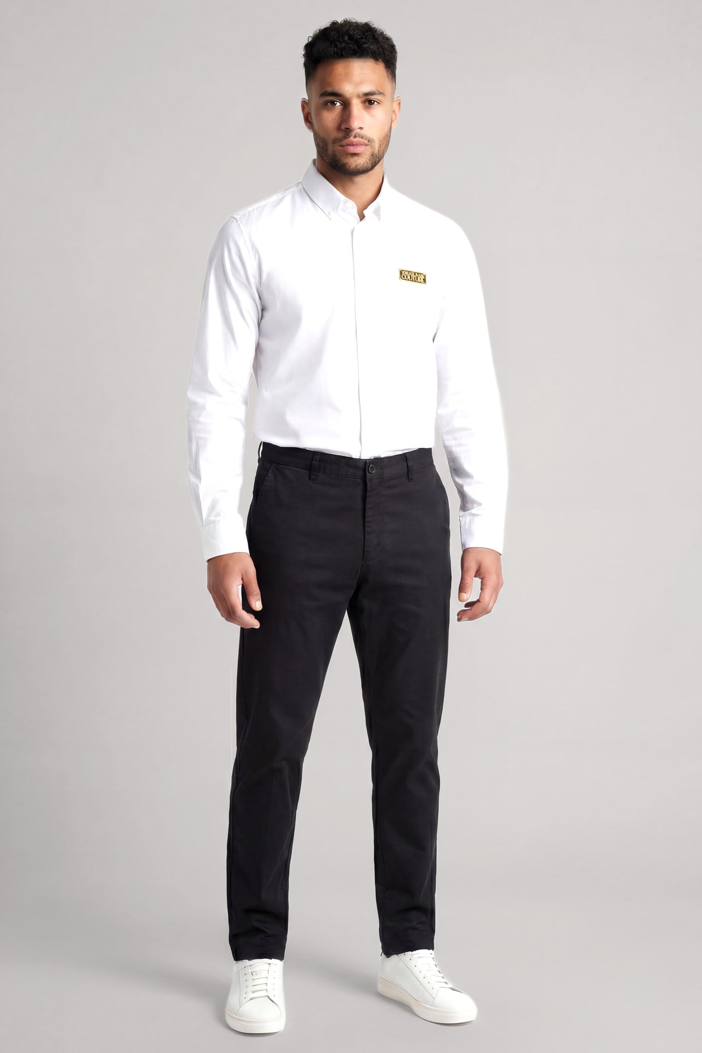Versace Versace Erkek Metalik Logo Detaylı Normal Kalıp Pamuklu Uzun Kollu Beyaz-Altın Gömlek 80GALCS1 CNY17-G03