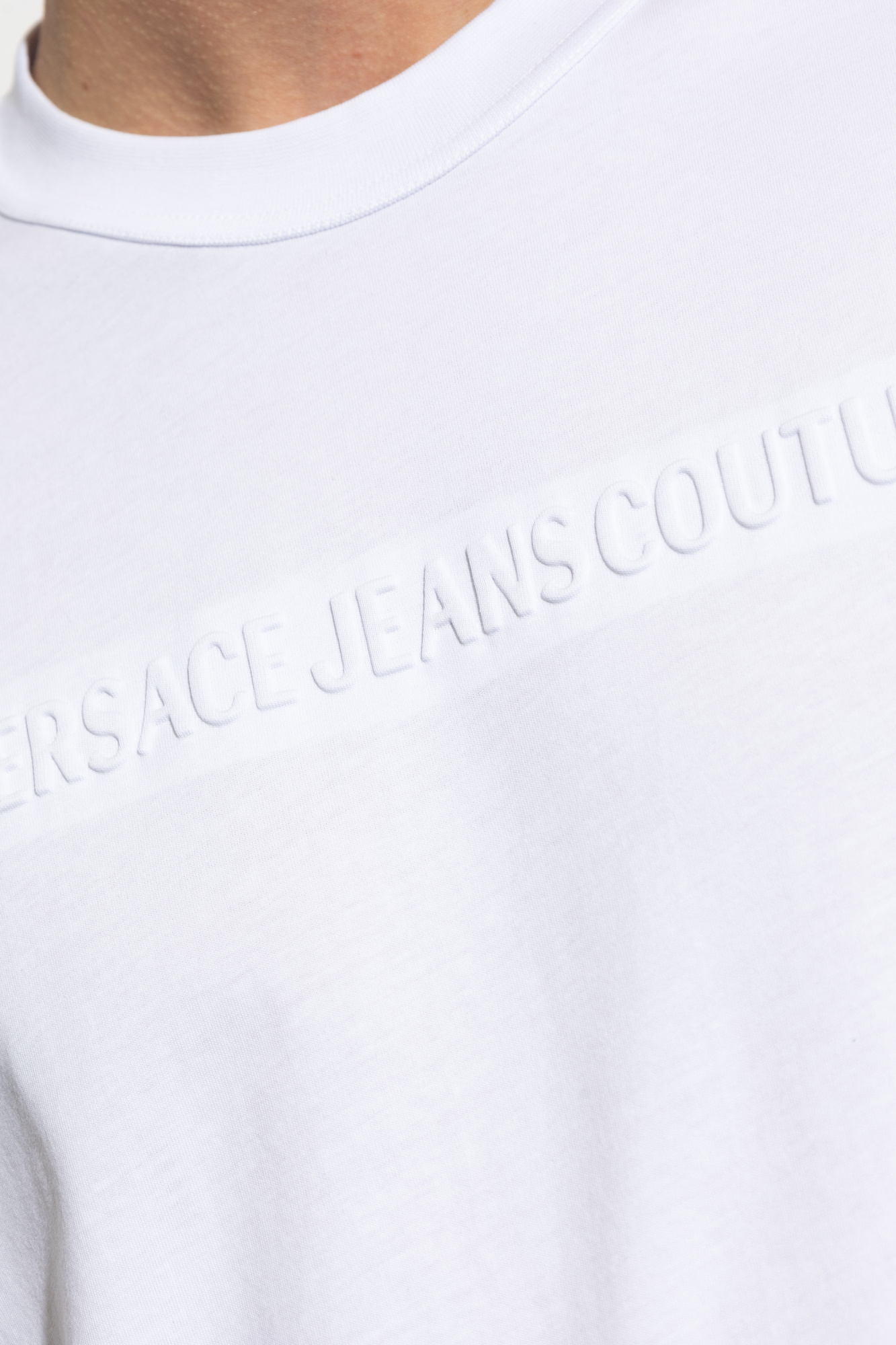 Versace Versace Erkek Normal Kesim Pamuklu Kabartma Logo Desenli Yuvarlak Yakalı Kısa Kollu Beyaz T-Shirt 80GAHE09 CJ00E-003