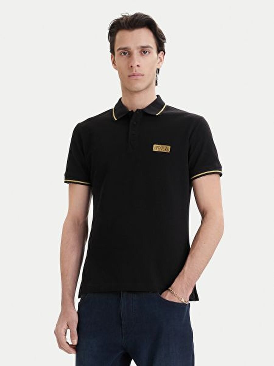 Versace Versace Erkek Regular Fit Pamuklu Kolarında Şerit Desenli Kısa Kollu Siyah T-Shirt 80GAGT05 CJ01T-G89