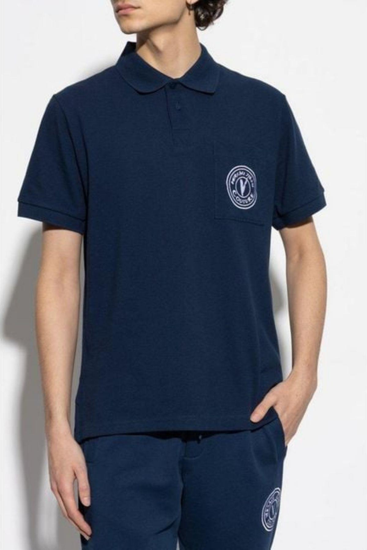 Versace Versace Kadın Regular Fit Göğüste İşlemeli Logo Detaylı %100 Pamuklu Kısa Kollu Lacivert Polo Yaka T-Shirt 78GAGT01CJ01T-283