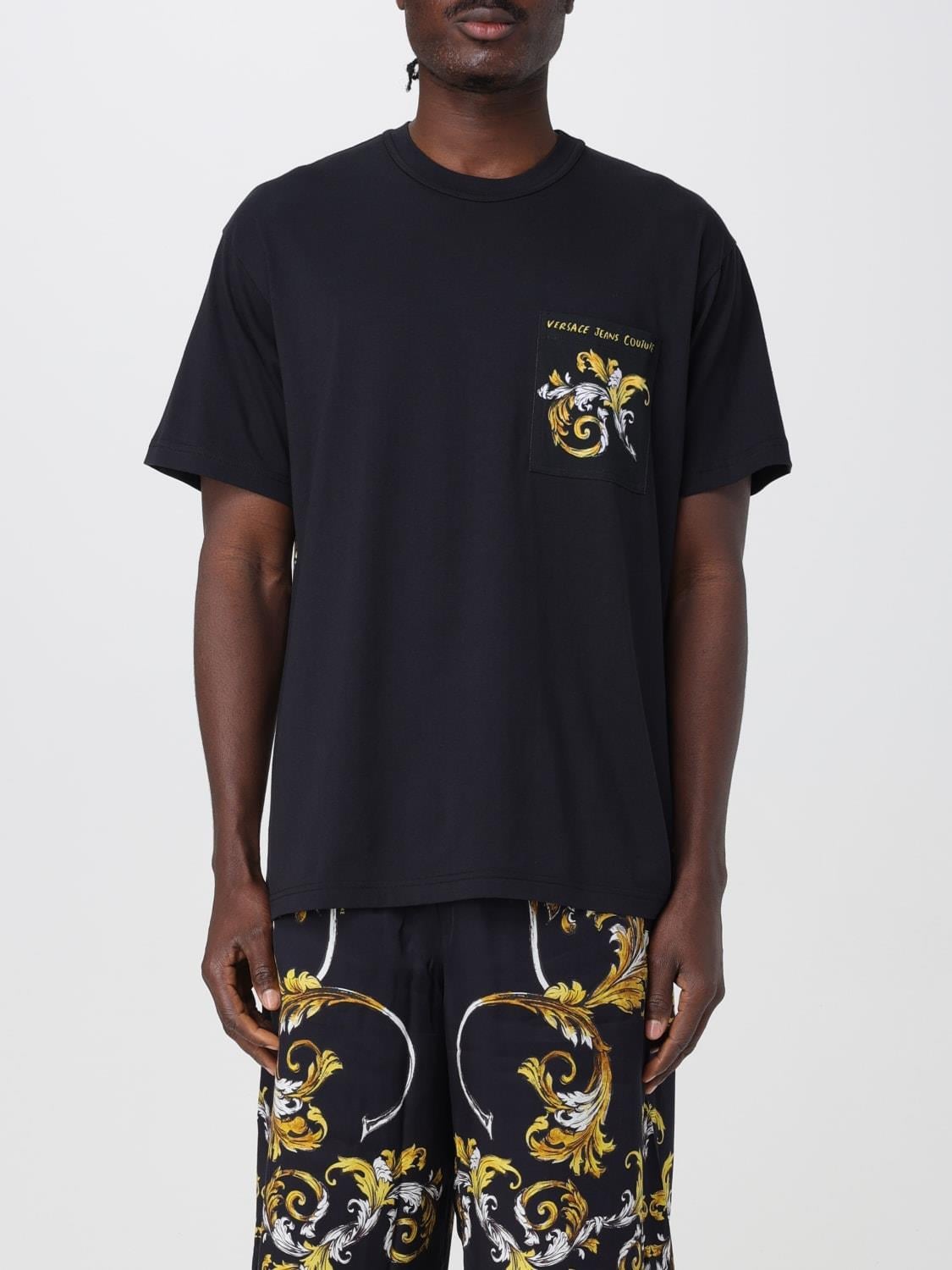 Versace Versace Kadın Regular Fit Yuvarlak Yakalı Cep Detaylı Arkası Grafik Baskılı Kısa Kollu Siyah-Altın T-Shirt 78GAH6RBJS462-G89