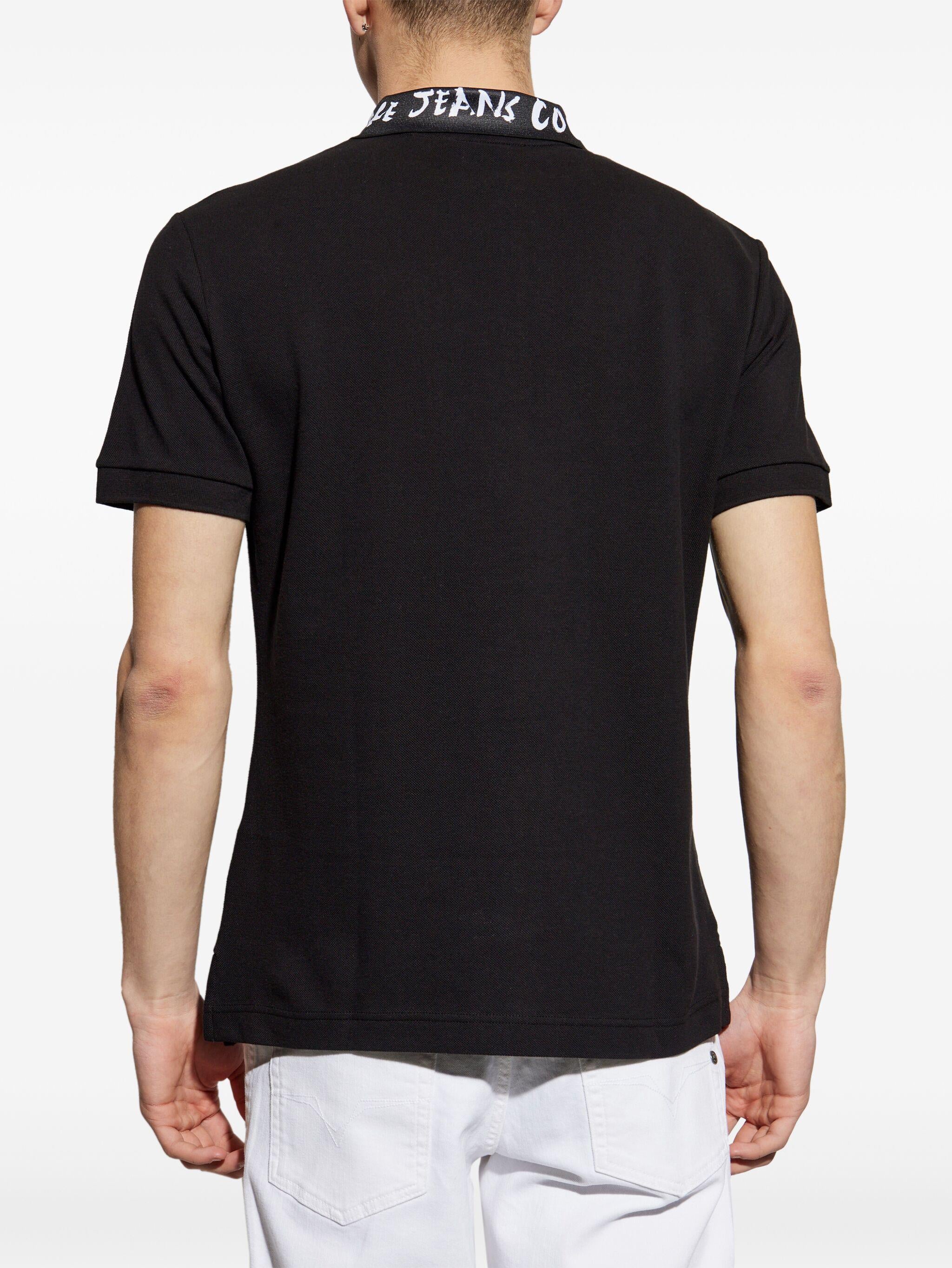 Versace Versace Kadın Slim Fit Yarı Fermuar Kapamalı Pamuklu Kısa Kollu Yakası Logo Baskılı Siyah Polo Yaka T-Shirt 78GAGT03CJ01T-899