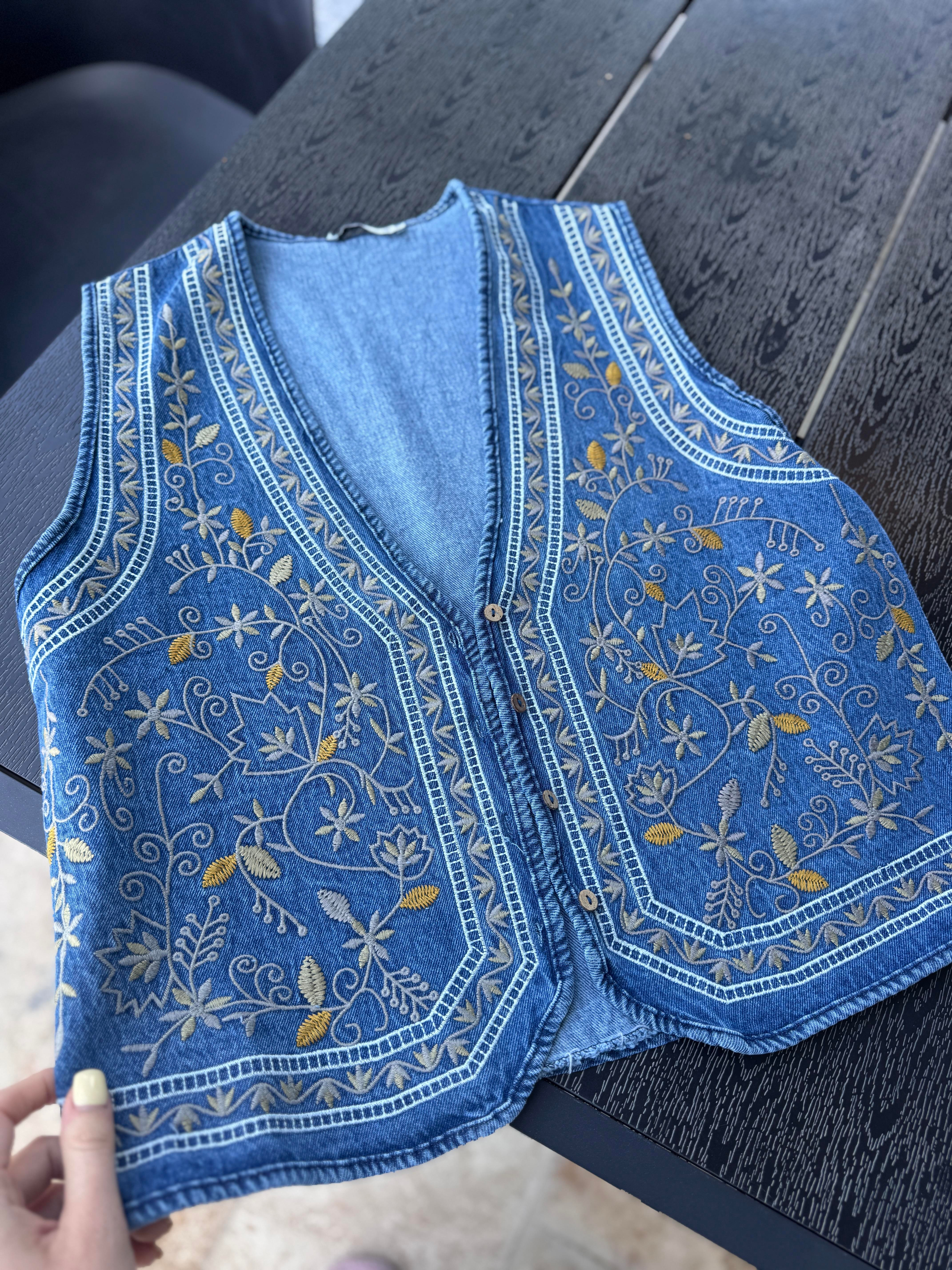 Nakışlı Sara Denim Yelek