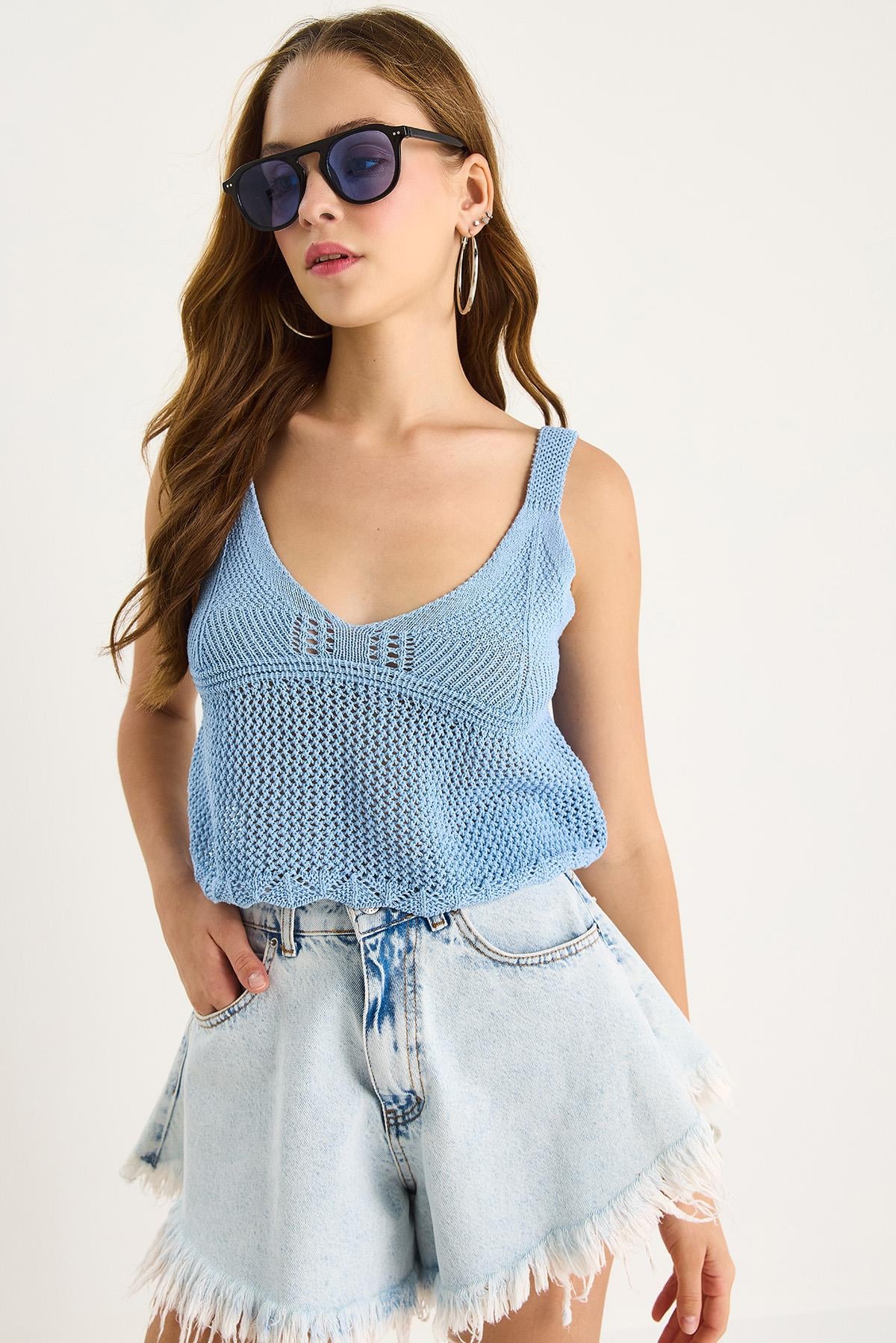 Ajurlu Askılı Crop Triko Bluz 20251031 - Bebe Mavisi
