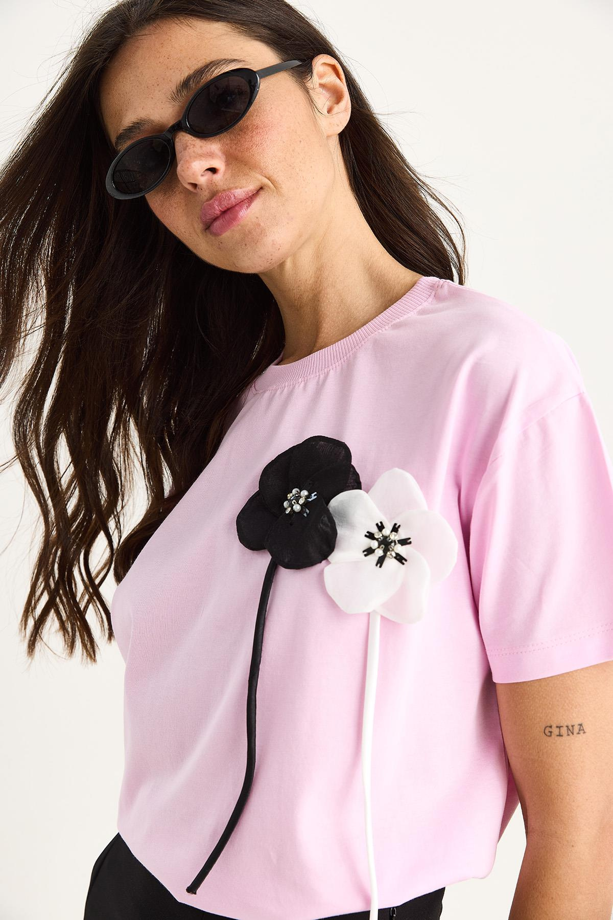Aksesuarlı Kısa Kollu Pamuklu T-Shirt 60602041 - Pembe