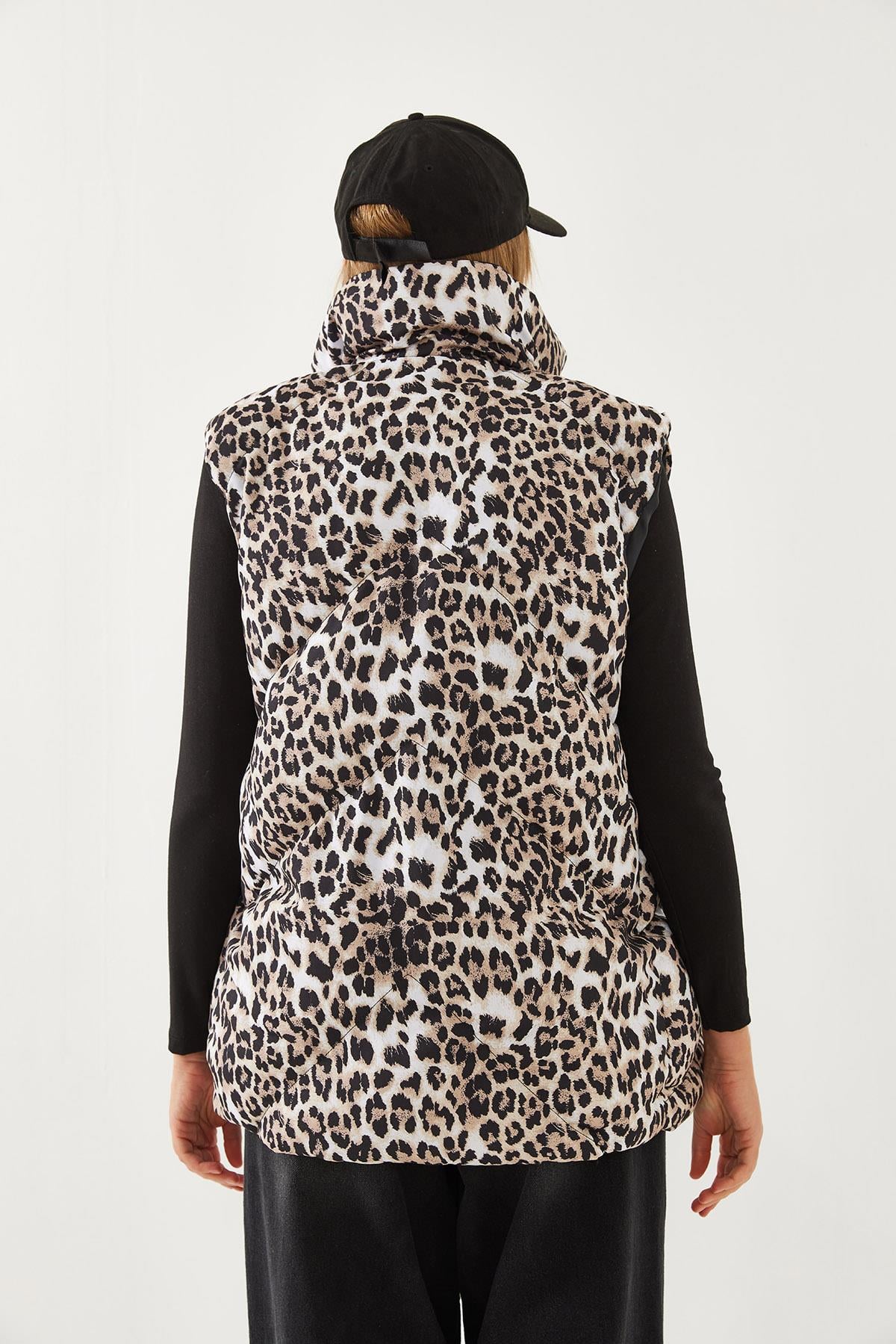 Balıkçı Yaka Leopar Desenli Şişme Yelek 938128 60351234 - Siyah-Camel