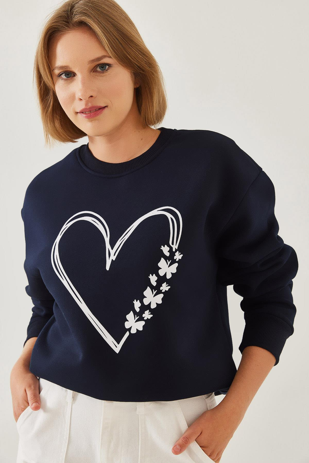 Baskılı Kalp Detaylı Bisiklet Yaka 3 İplik Şardonlu Sweatshirt 60601026 - Lacivert