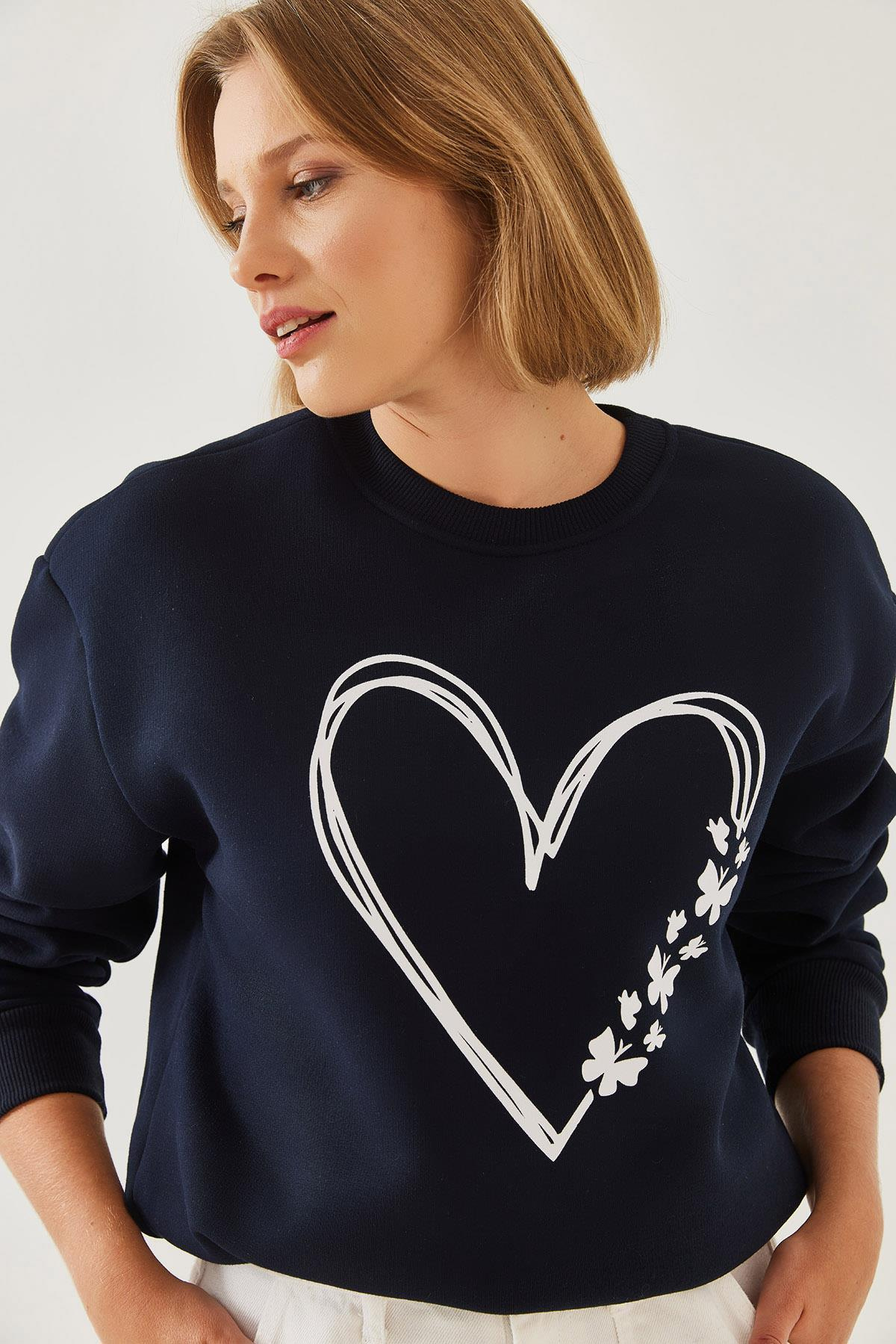 Baskılı Kalp Detaylı Bisiklet Yaka 3 İplik Şardonlu Sweatshirt 60601026 - Lacivert
