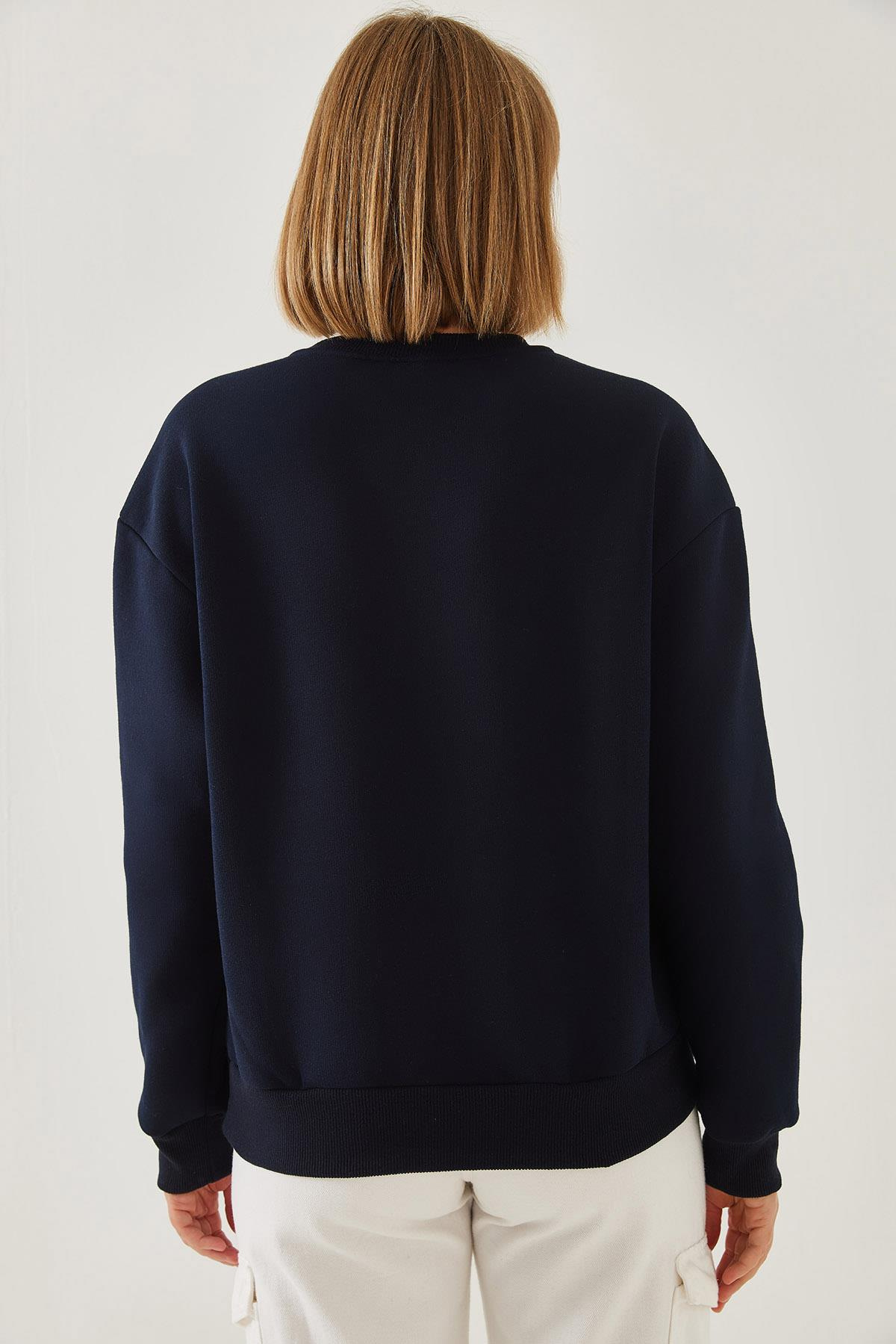 Baskılı Kalp Detaylı Bisiklet Yaka 3 İplik Şardonlu Sweatshirt 60601026 - Lacivert
