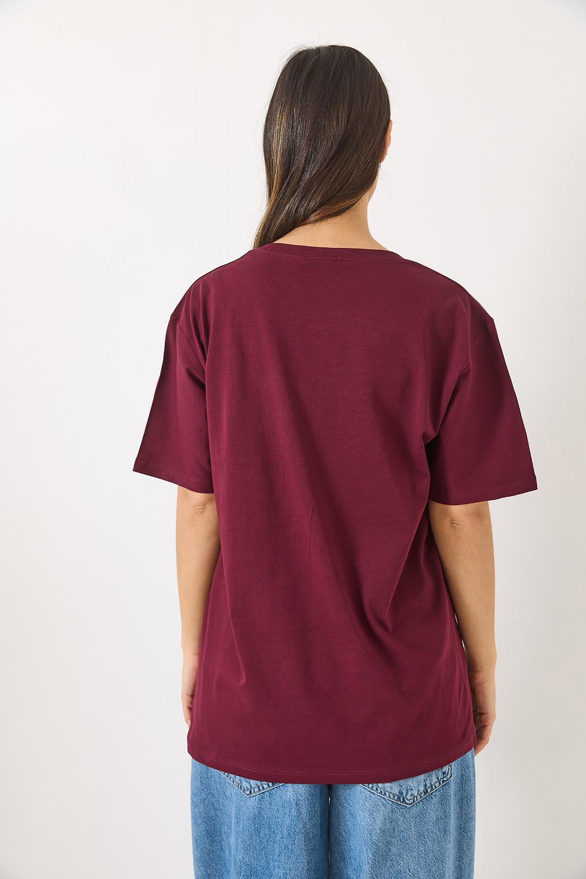 Bisiklet Yaka Boncuk Taş Detaylı Yaprak Desen Baskılı T-Shirt 60261390 - Bordo