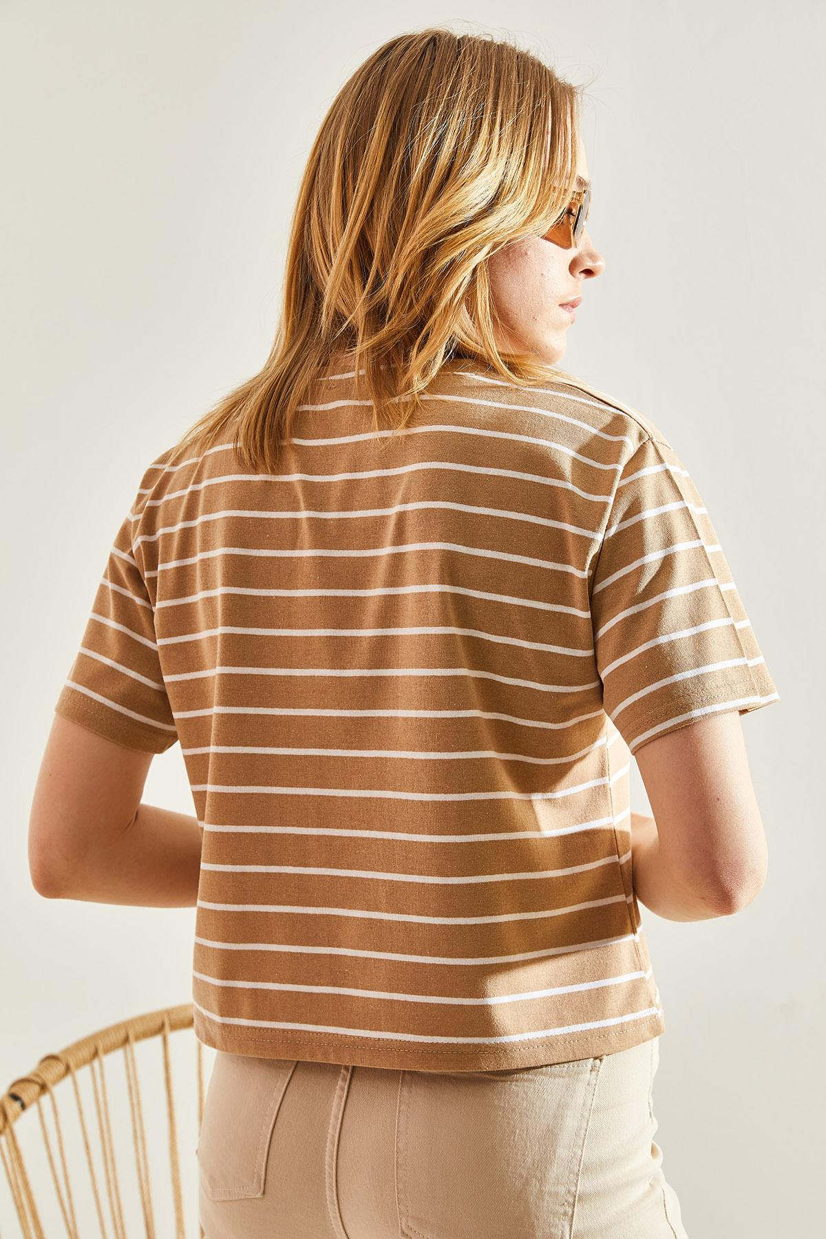 Bisiklet Yaka Çizgili T-Shirt 60241002 - Camel T-SHİRT modelleri